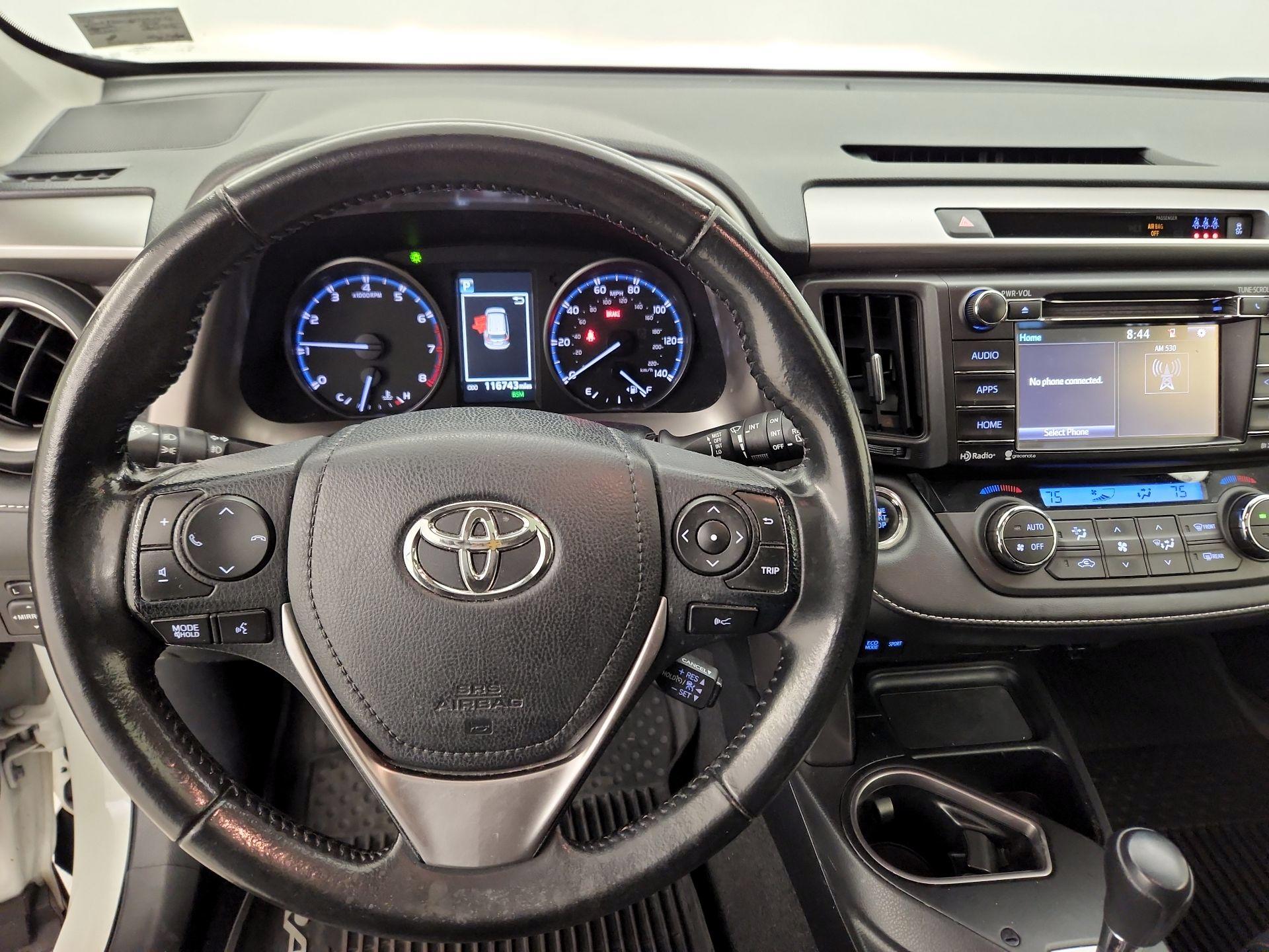 Thumbnail: 2018 Toyota RAV4 - 10