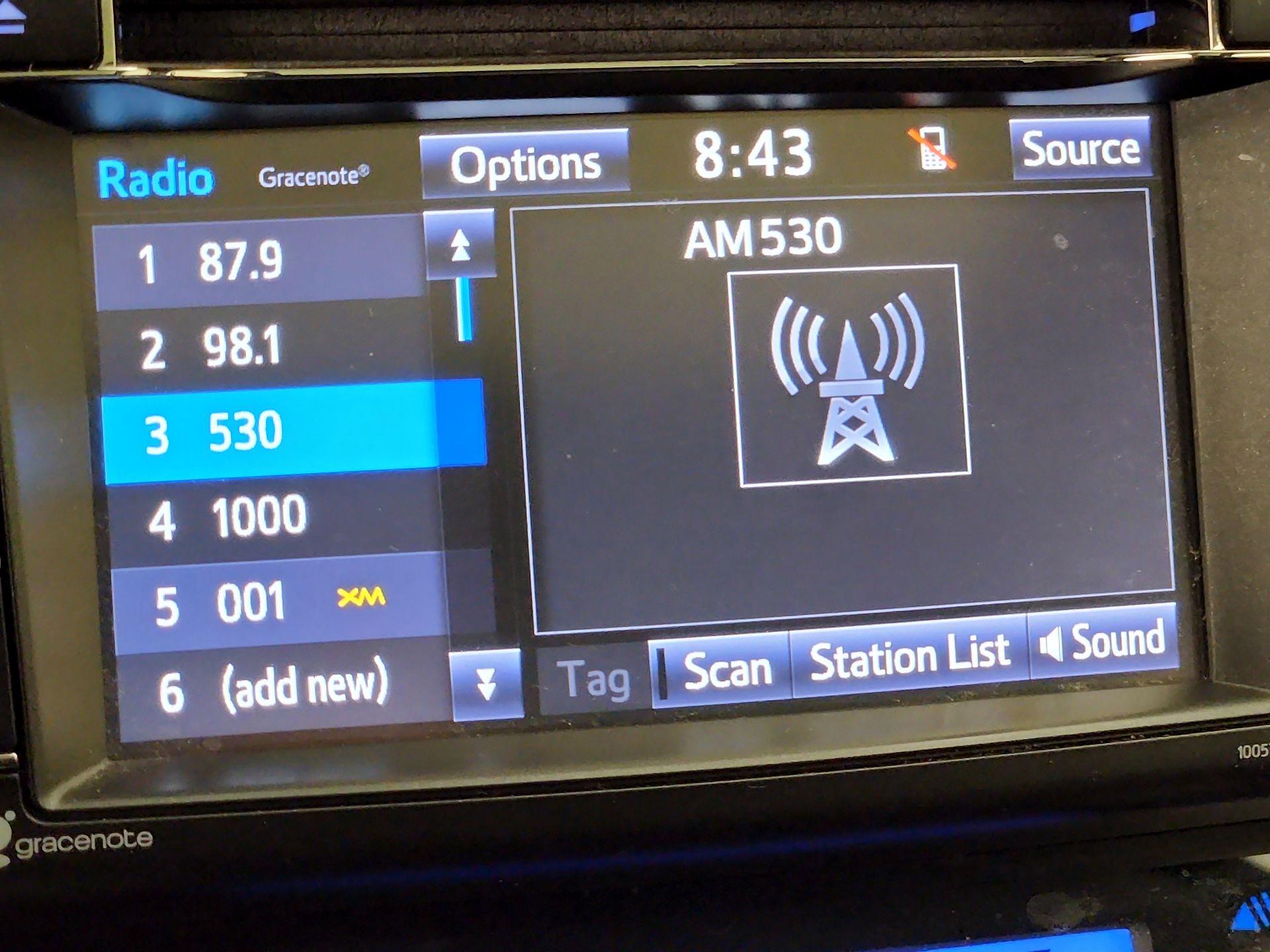 Thumbnail: 2018 Toyota RAV4 - 16