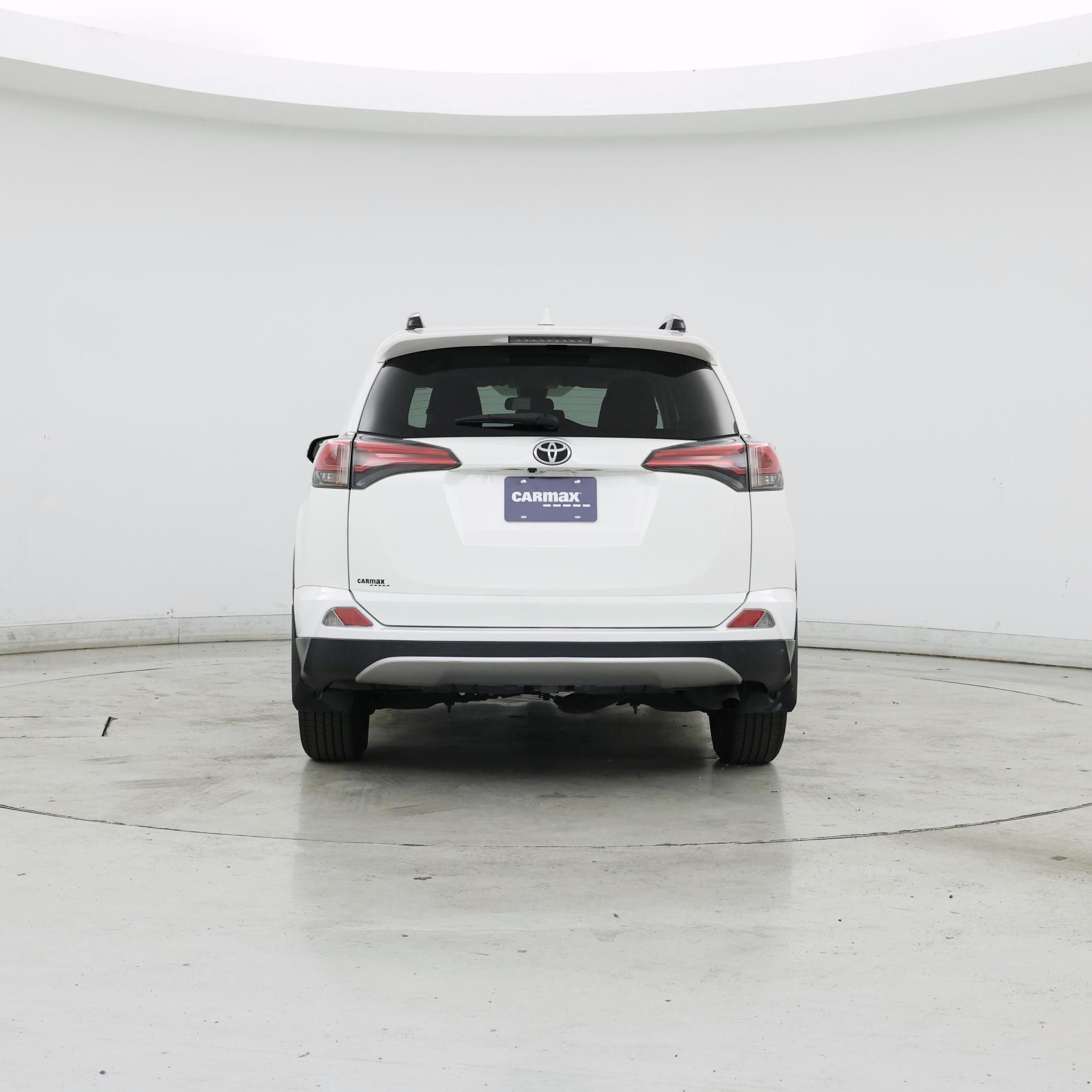 Thumbnail: 2018 Toyota RAV4 - 6