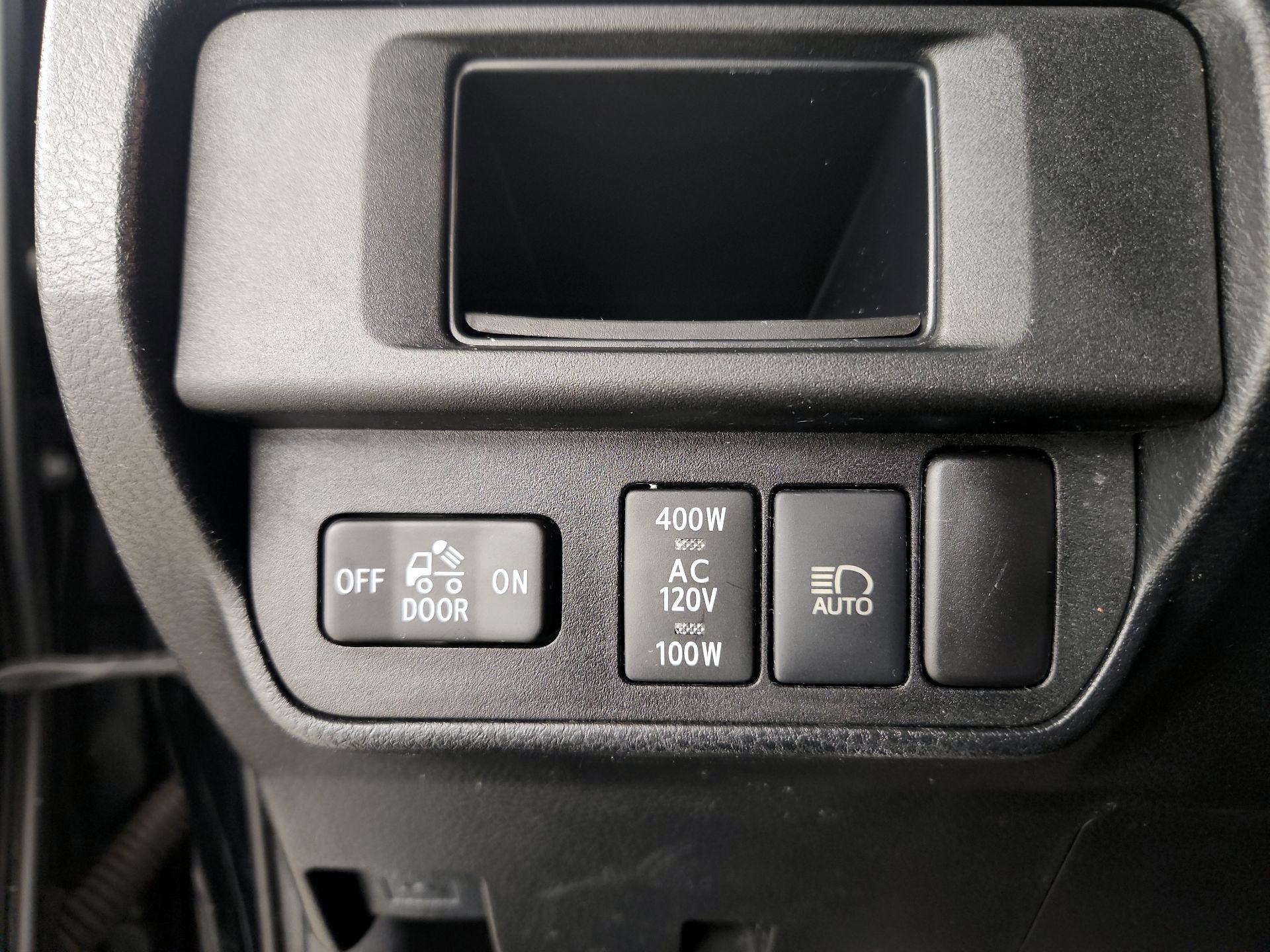 Thumbnail: 2019 Toyota Tacoma - 13