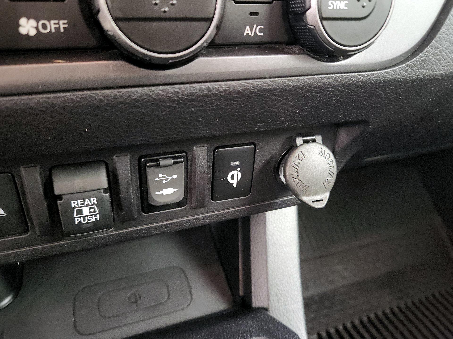 Thumbnail: 2019 Toyota Tacoma - 19