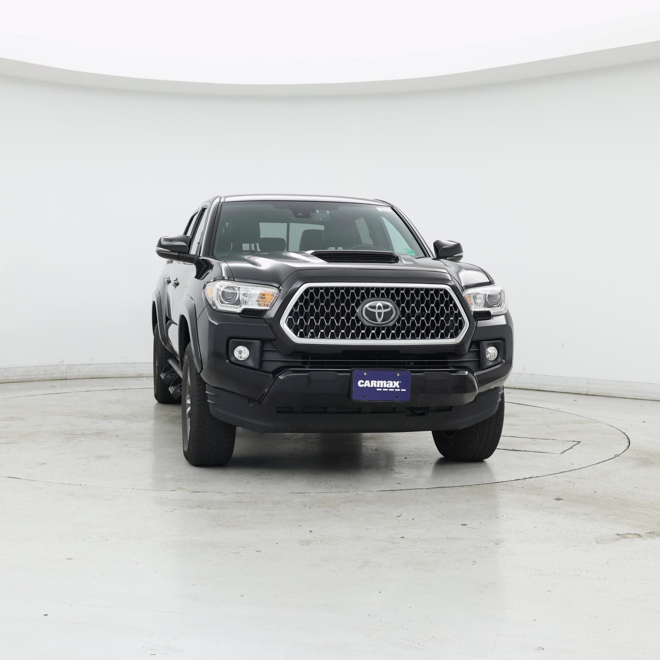 Thumbnail: 2019 Toyota Tacoma - 5