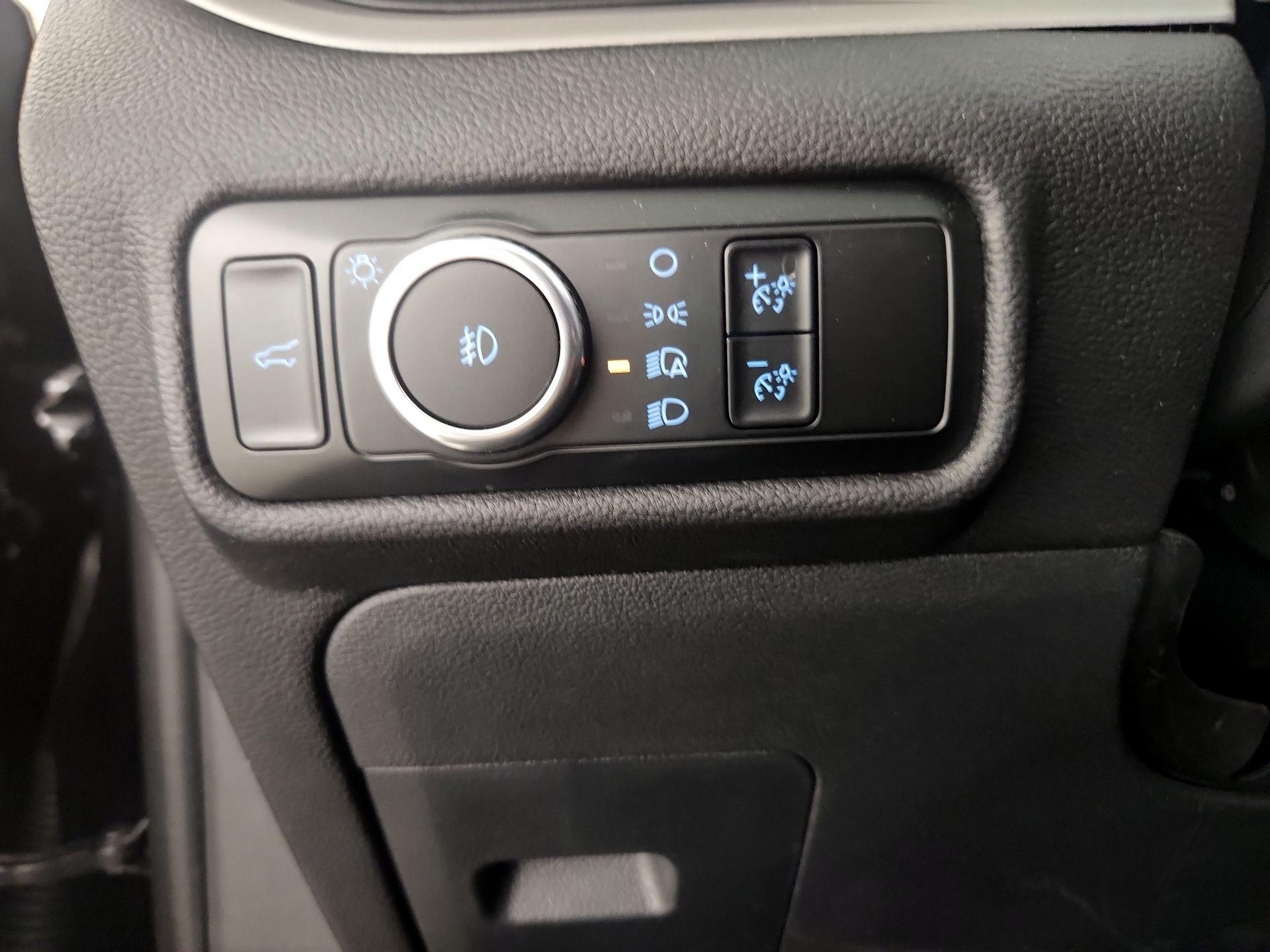 Thumbnail: 2023 Ford Explorer - 13