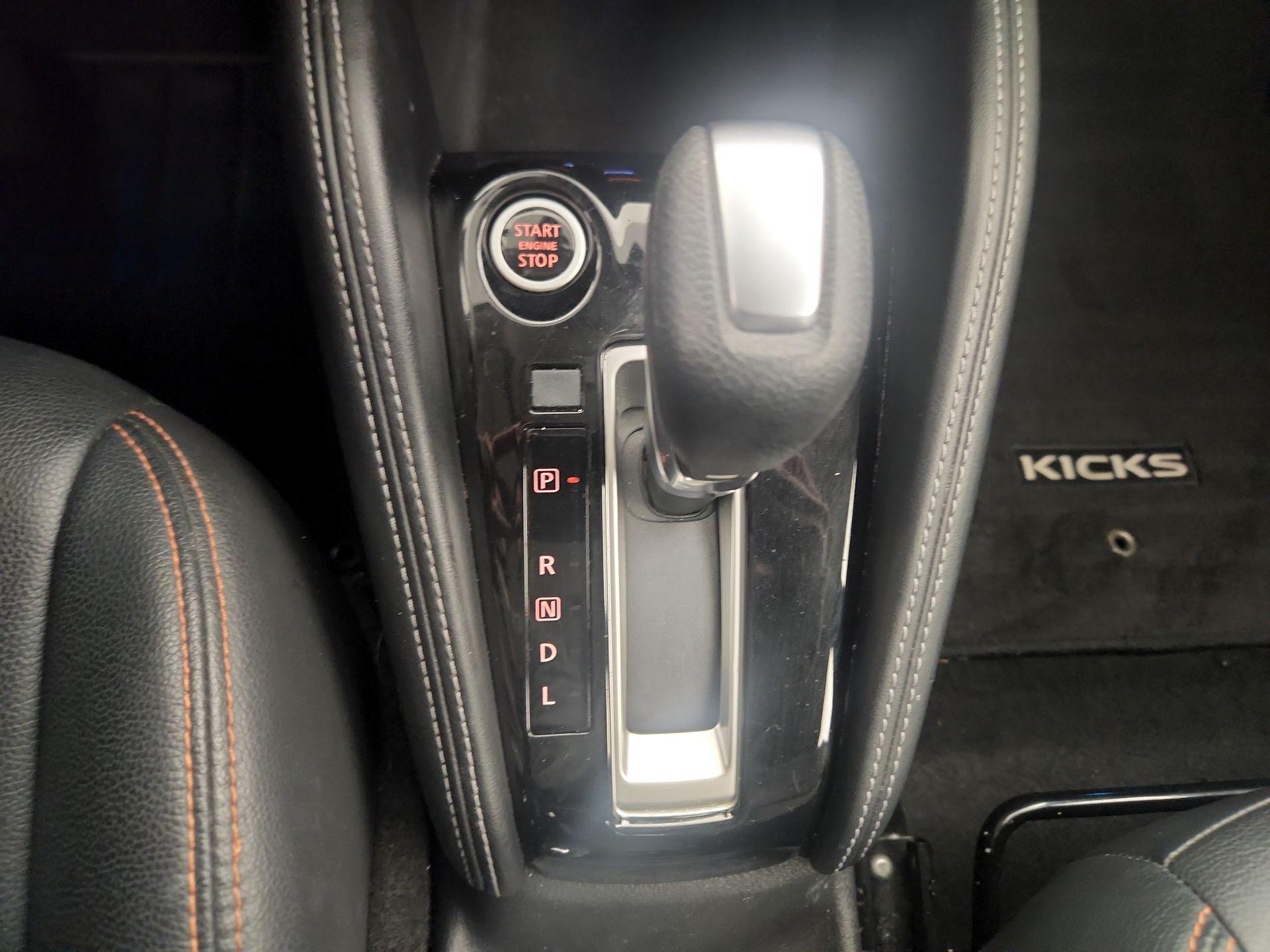 Thumbnail: 2020 Nissan Kicks - 16