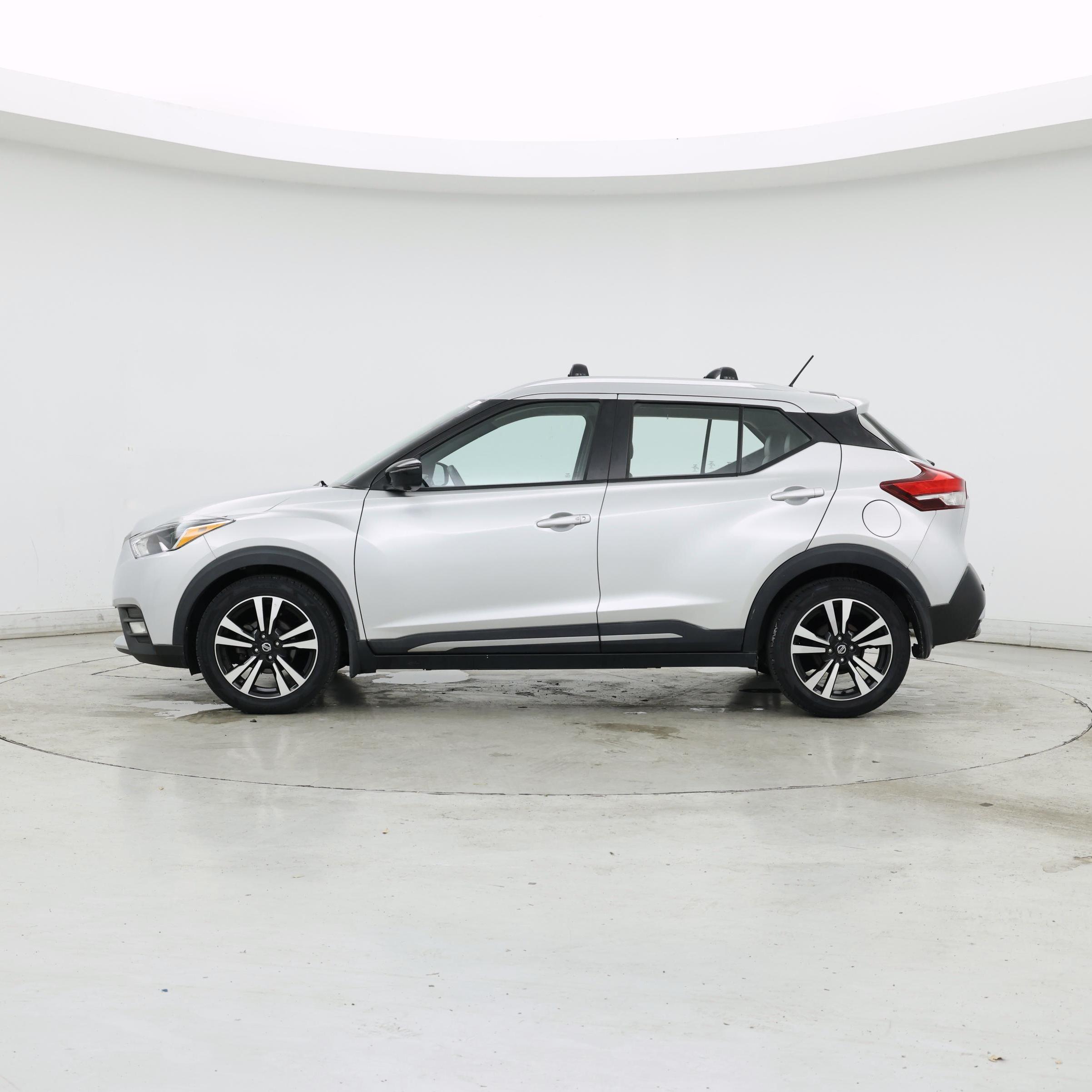 Thumbnail: 2020 Nissan Kicks - 3