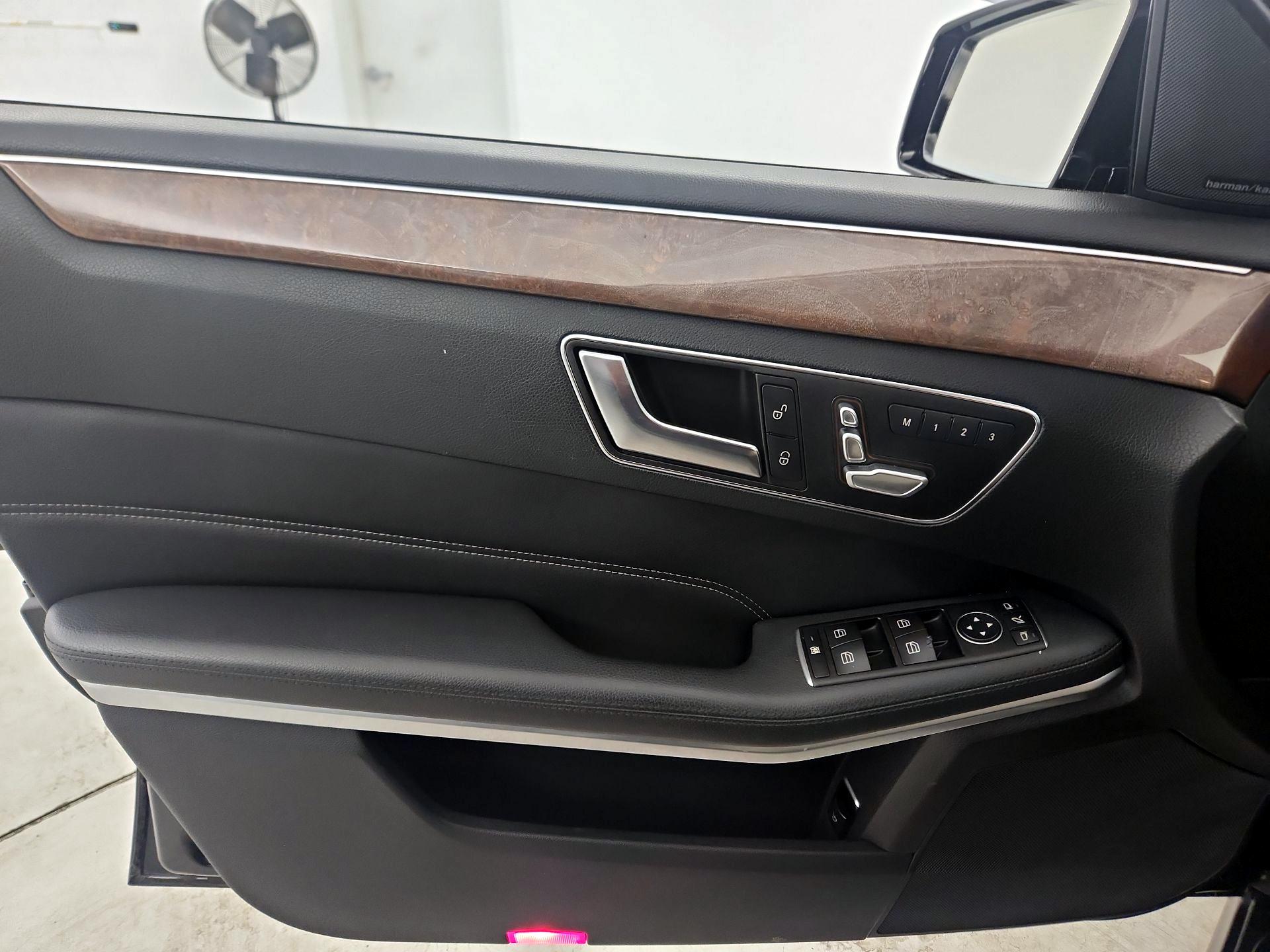 Thumbnail: 2015 Mercedes-Benz E-Class - 12