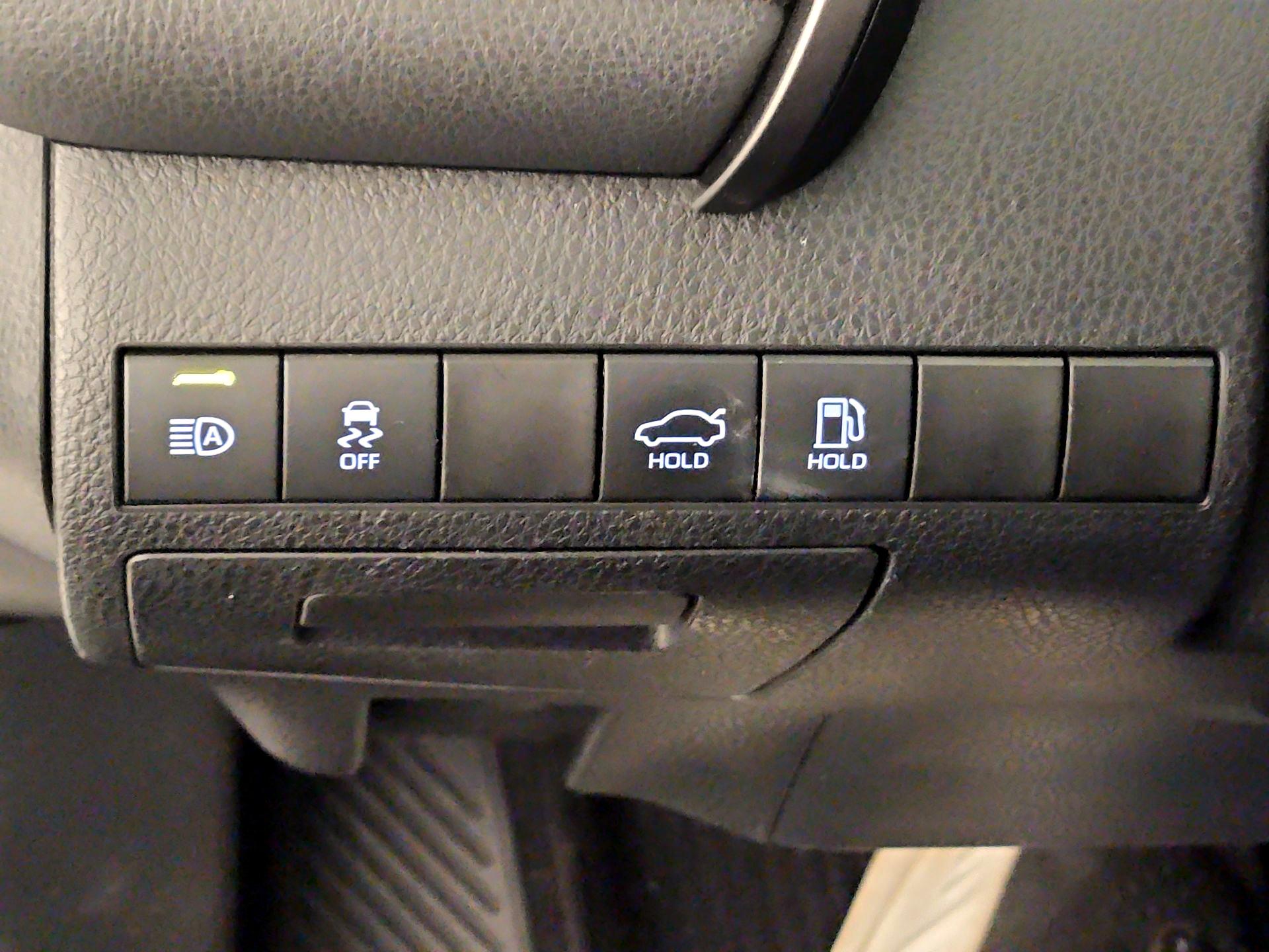 Thumbnail: 2019 Toyota Camry - 13