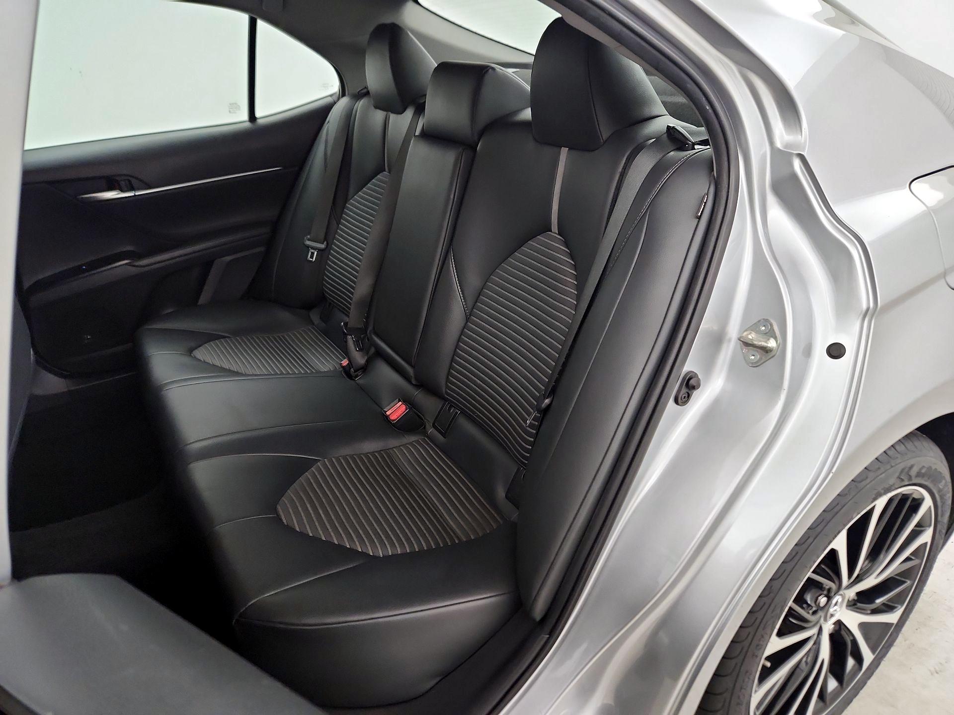 Thumbnail: 2019 Toyota Camry - 19