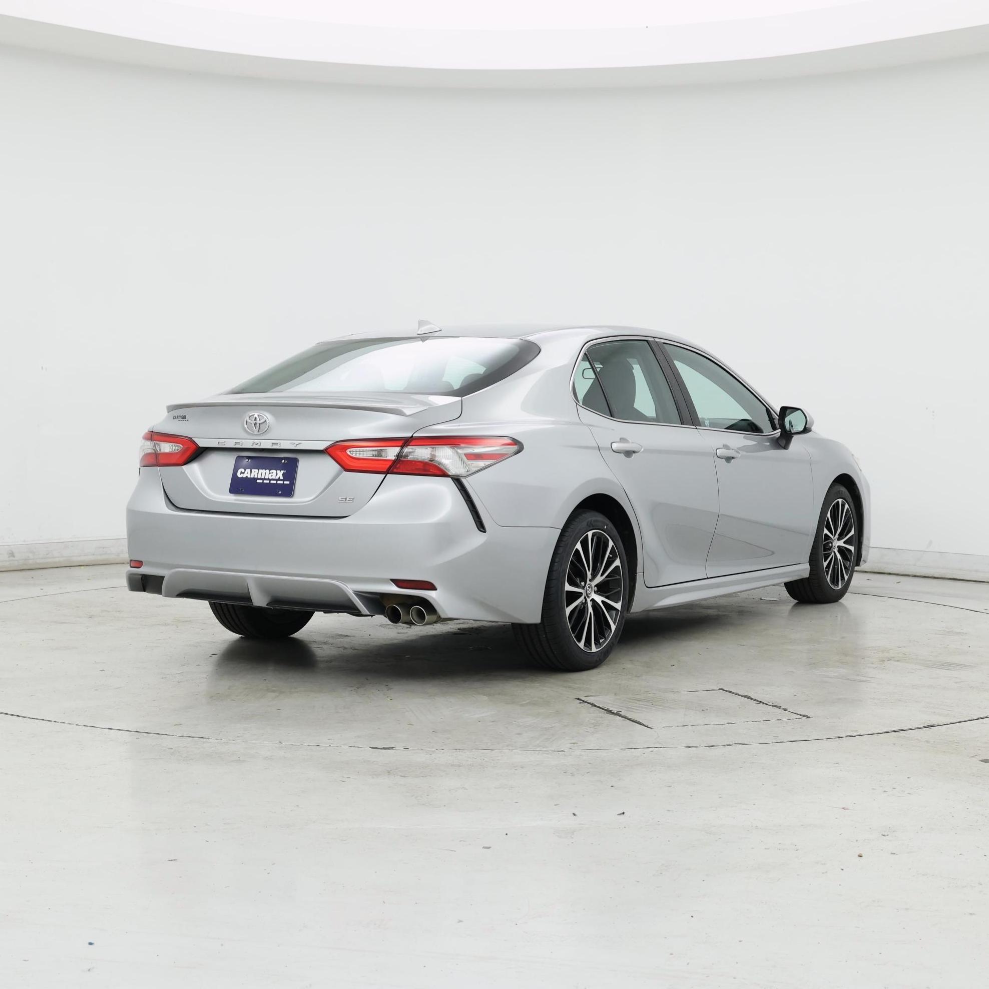 Thumbnail: 2019 Toyota Camry - 8