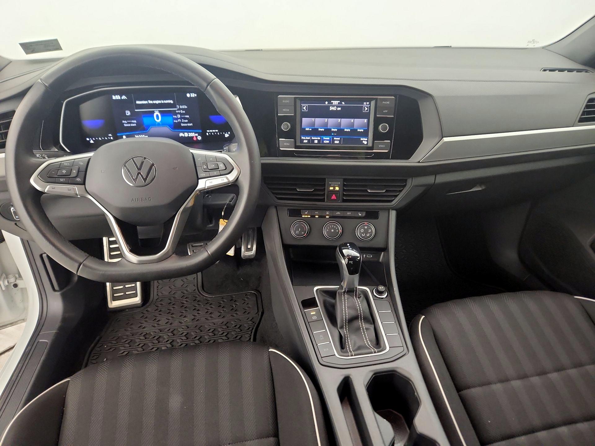 Thumbnail: 2024 Volkswagen Jetta - 9