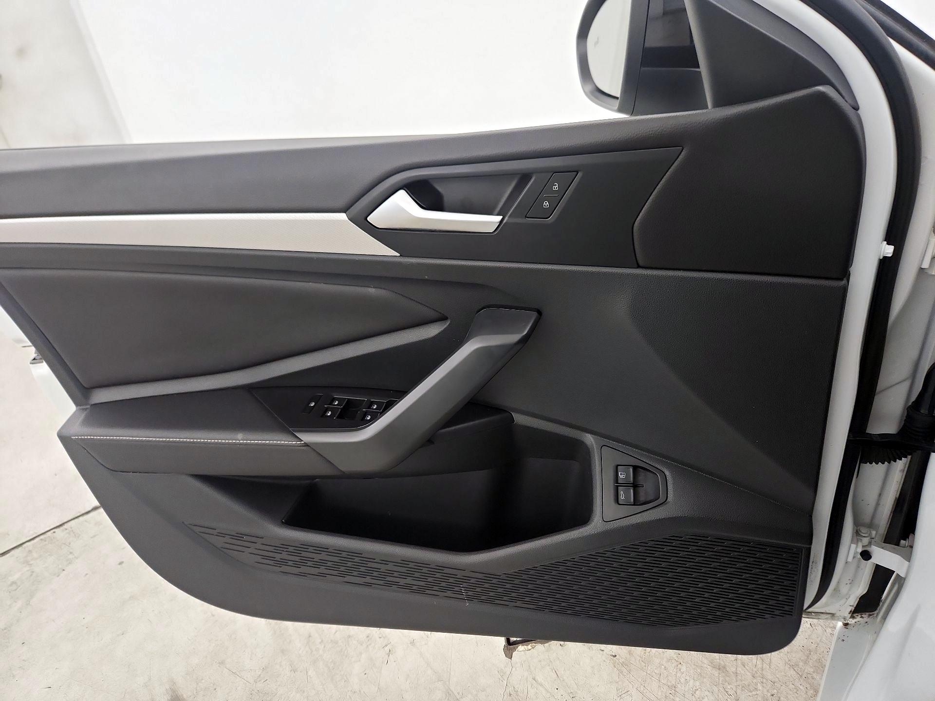 Thumbnail: 2024 Volkswagen Jetta - 12