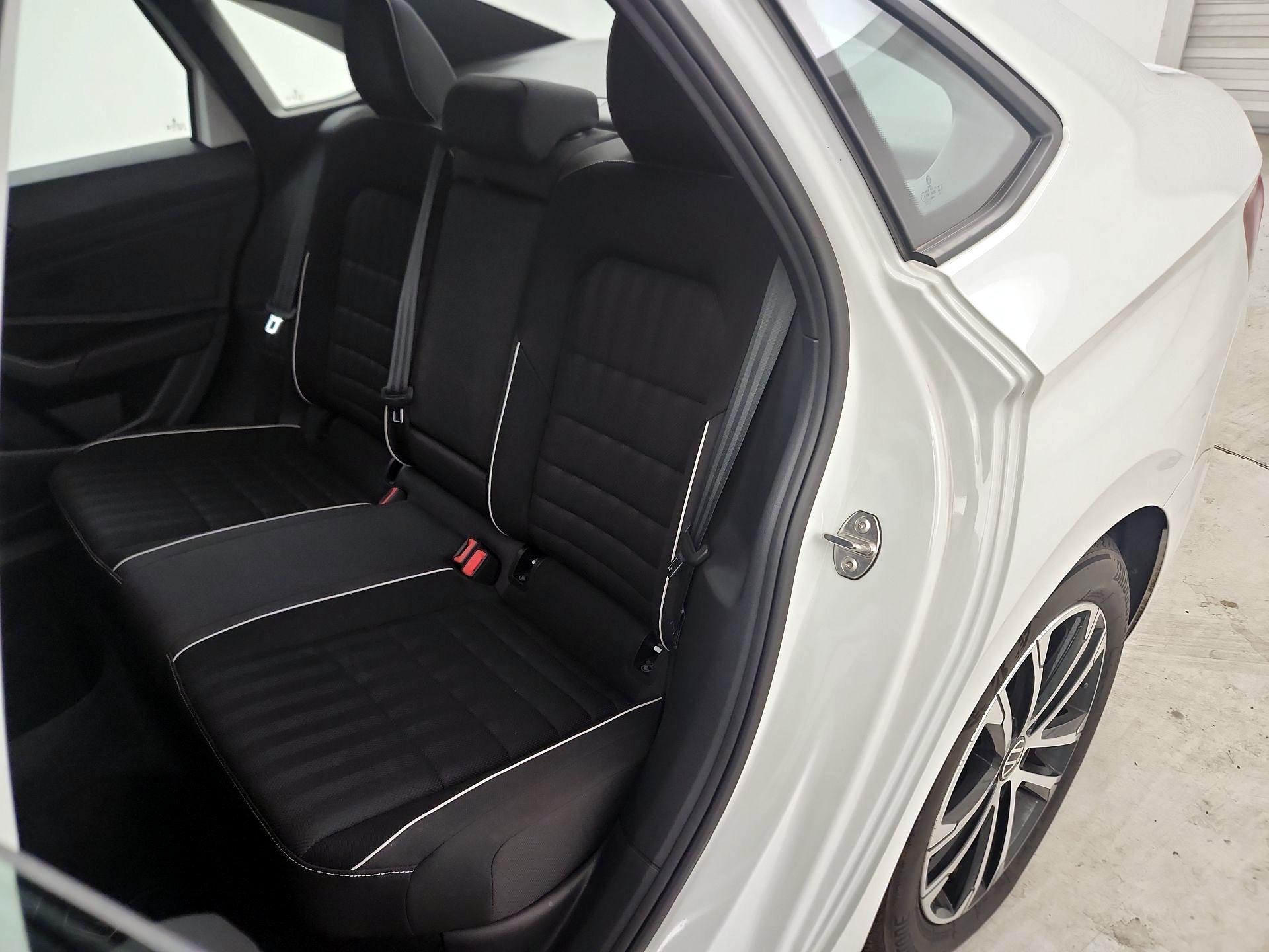 Thumbnail: 2024 Volkswagen Jetta - 19