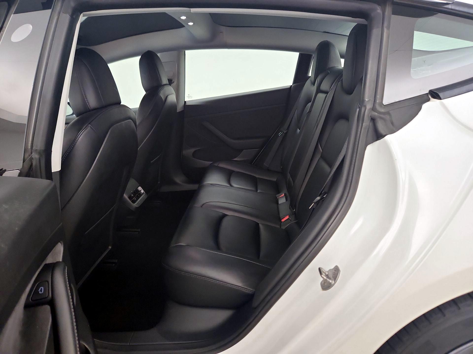 Thumbnail: 2022 Tesla Model 3 - 20