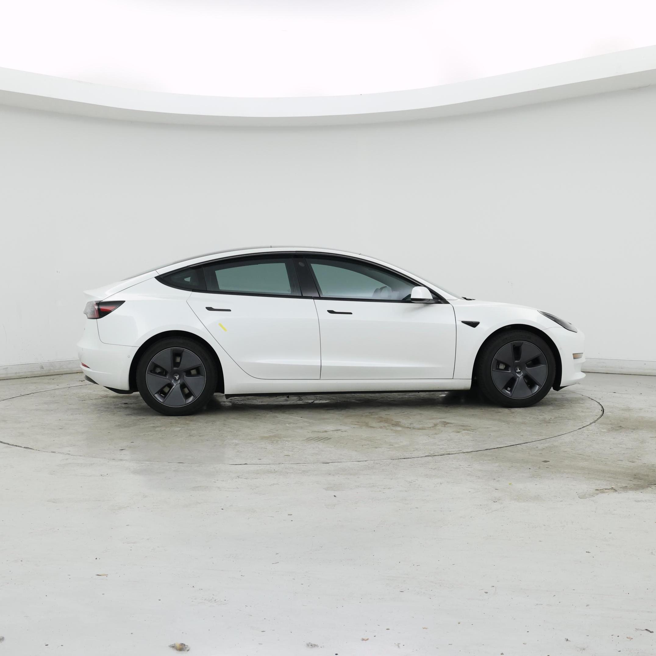 Thumbnail: 2022 Tesla Model 3 - 7