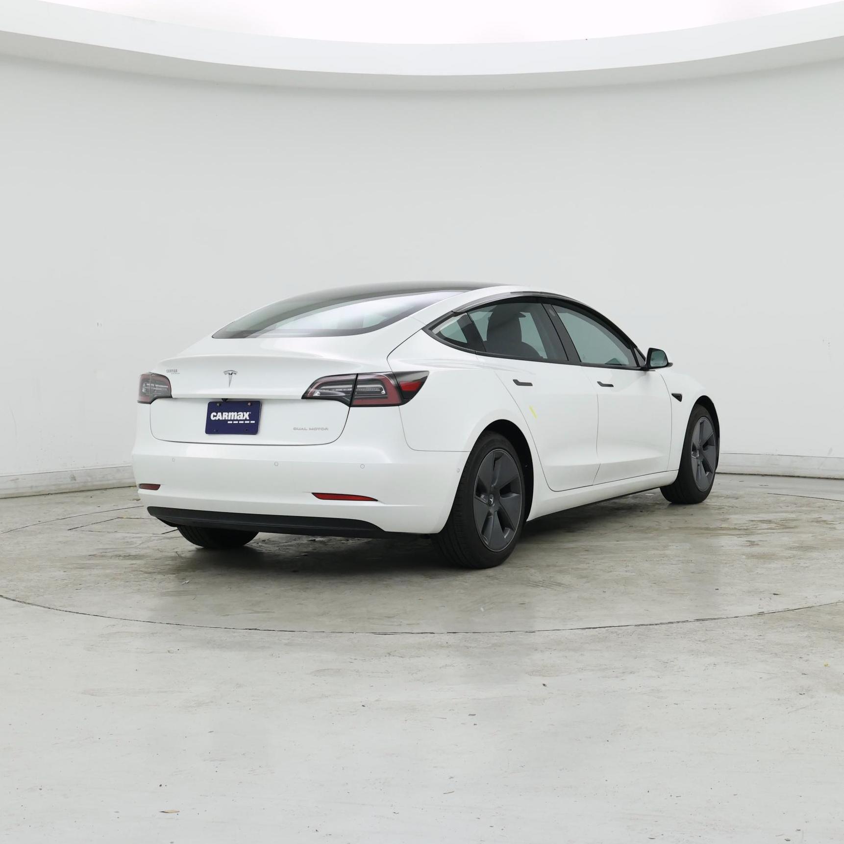 Thumbnail: 2022 Tesla Model 3 - 8