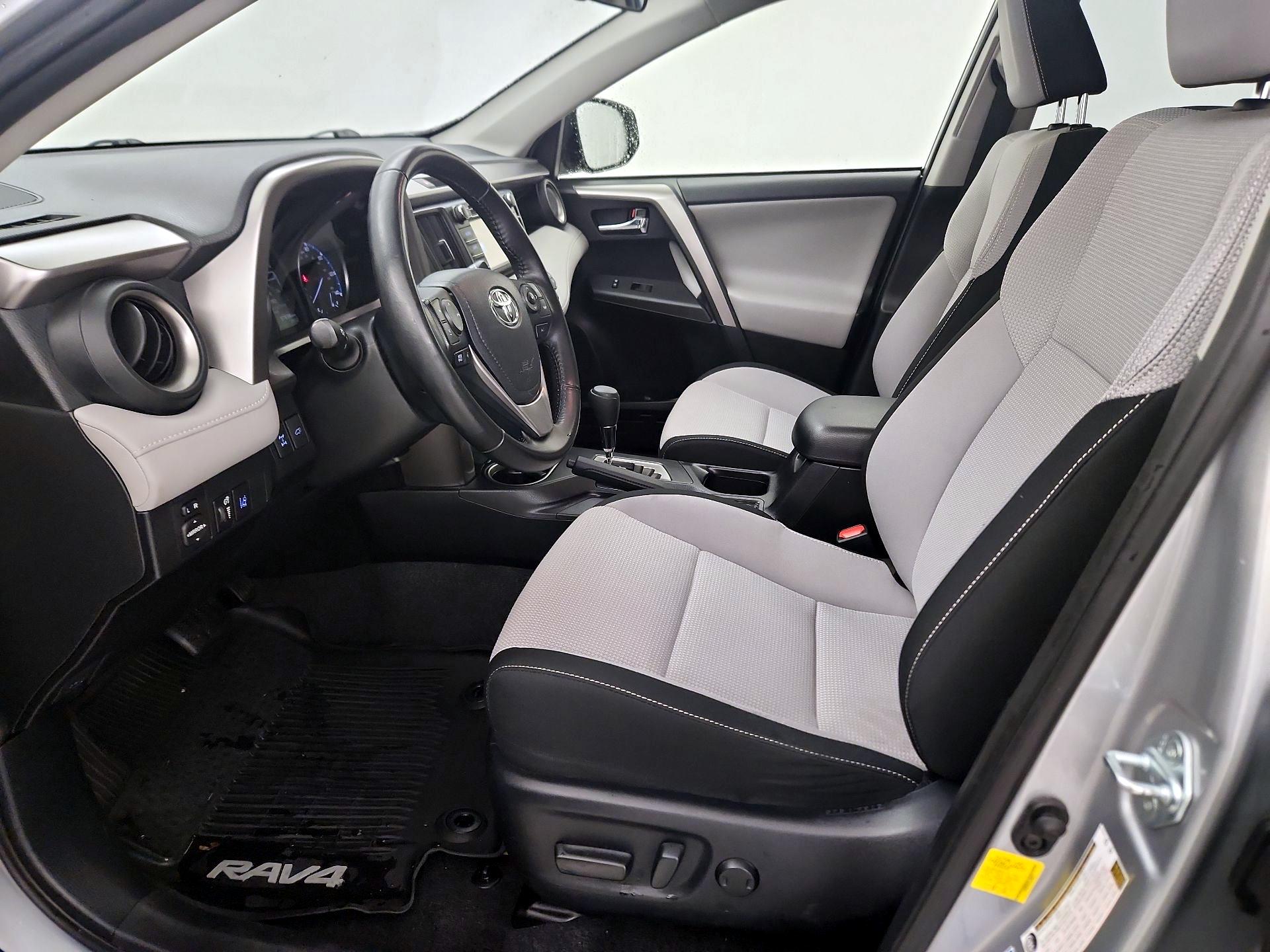 Thumbnail: 2018 Toyota RAV4 - 11