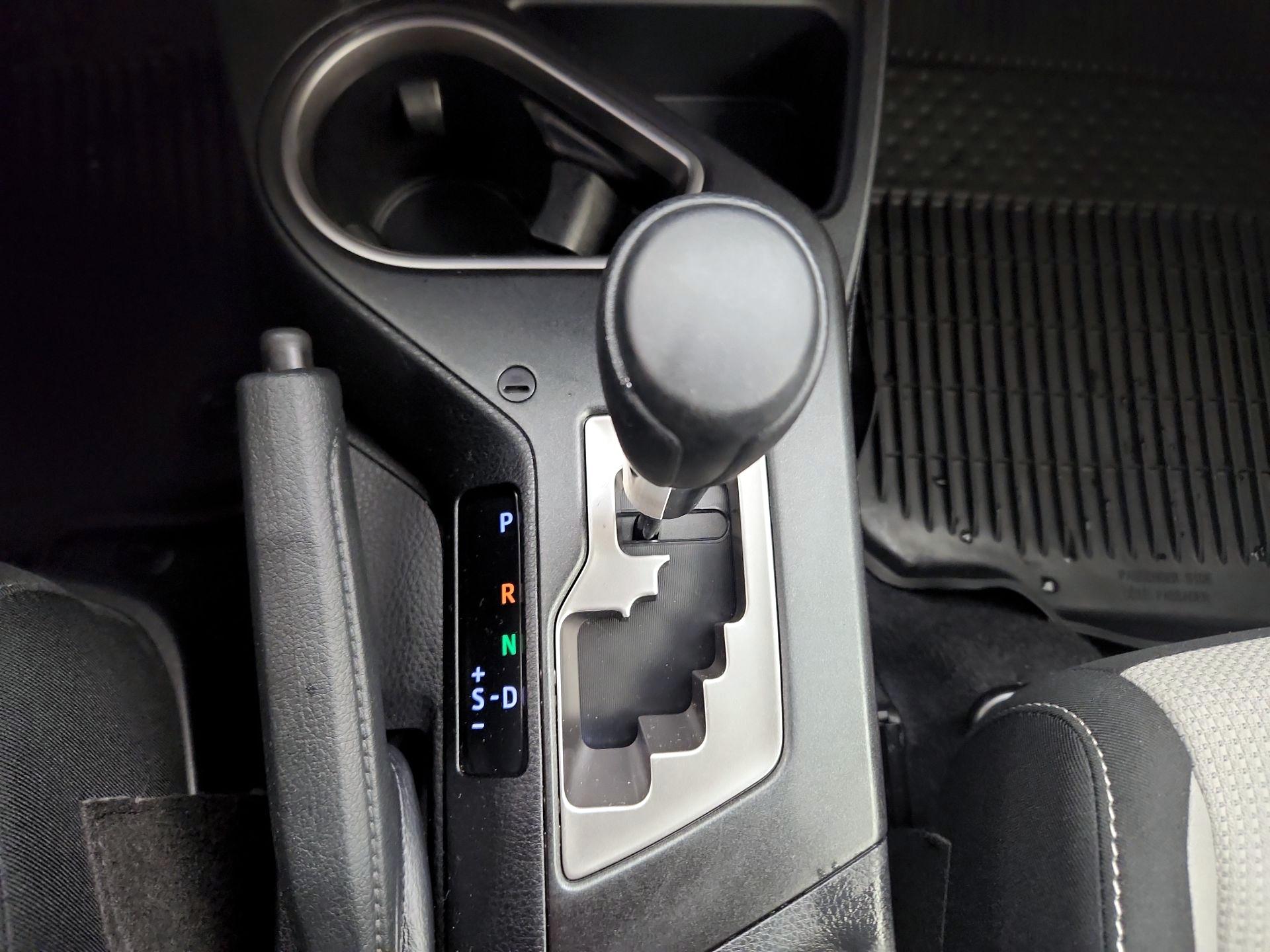 Thumbnail: 2018 Toyota RAV4 - 17