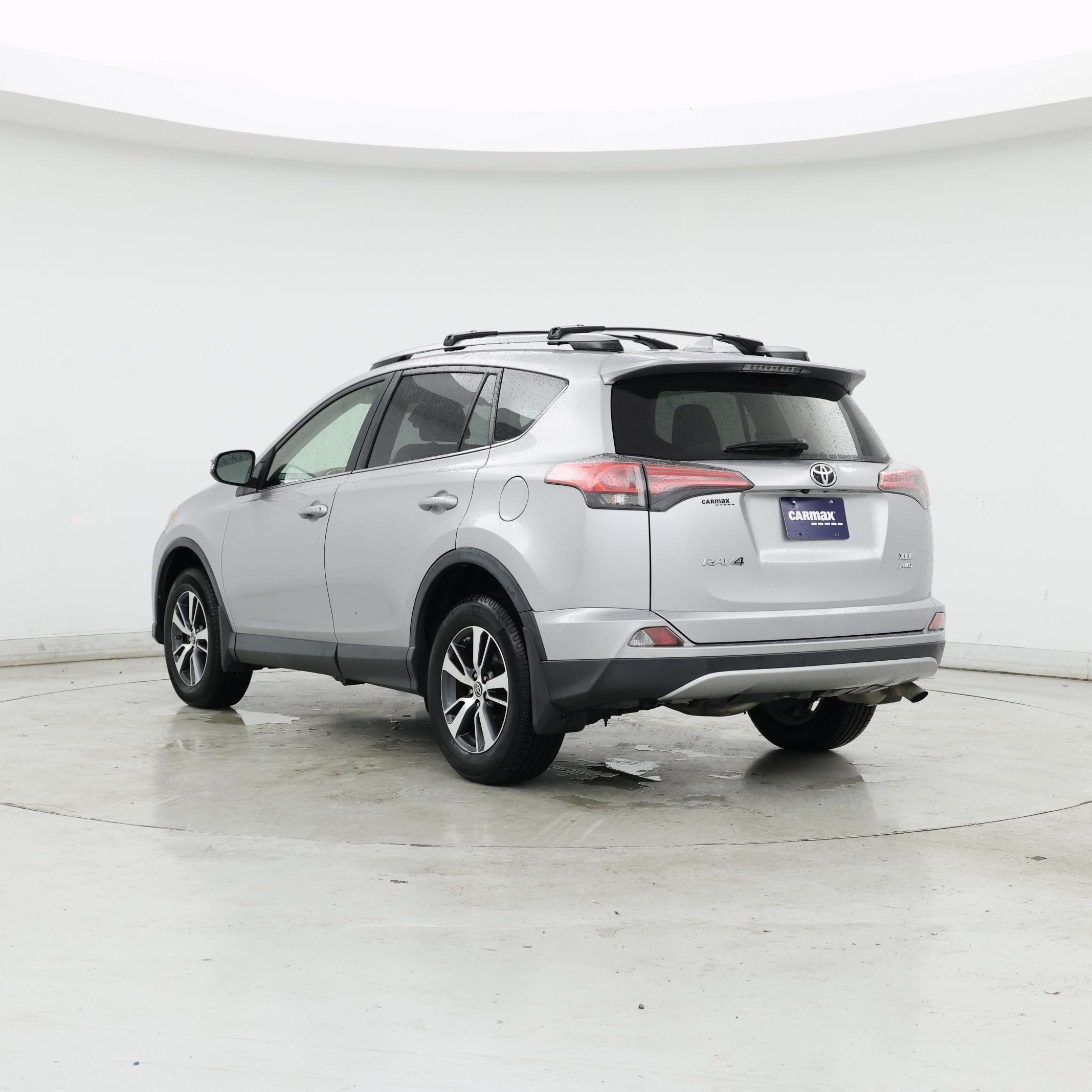 Thumbnail: 2018 Toyota RAV4 - 2
