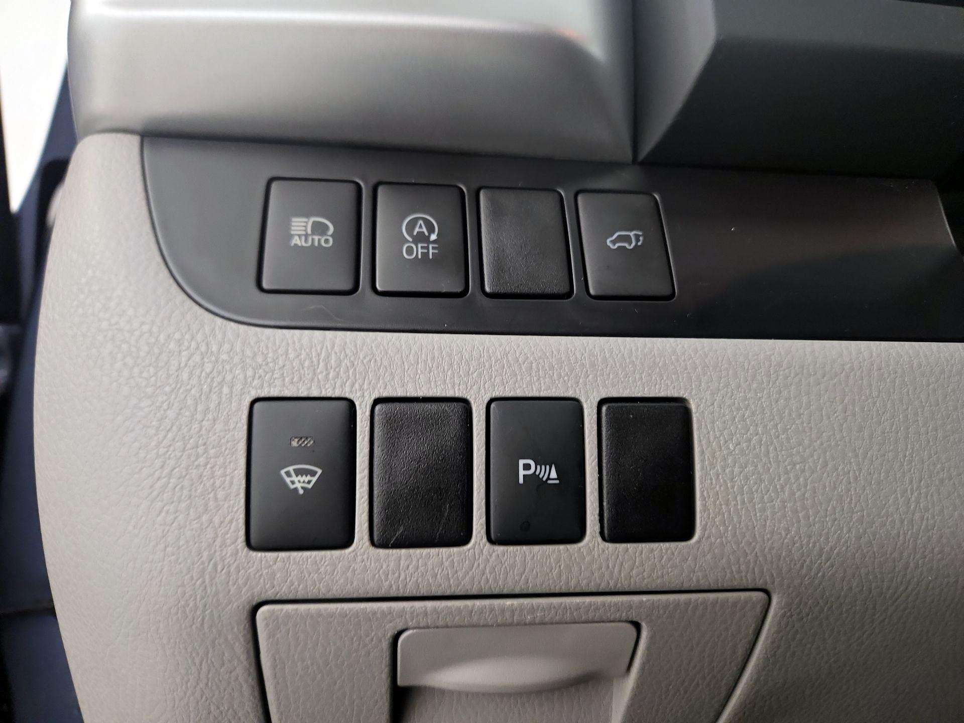 Thumbnail: 2018 Toyota Highlander - 13