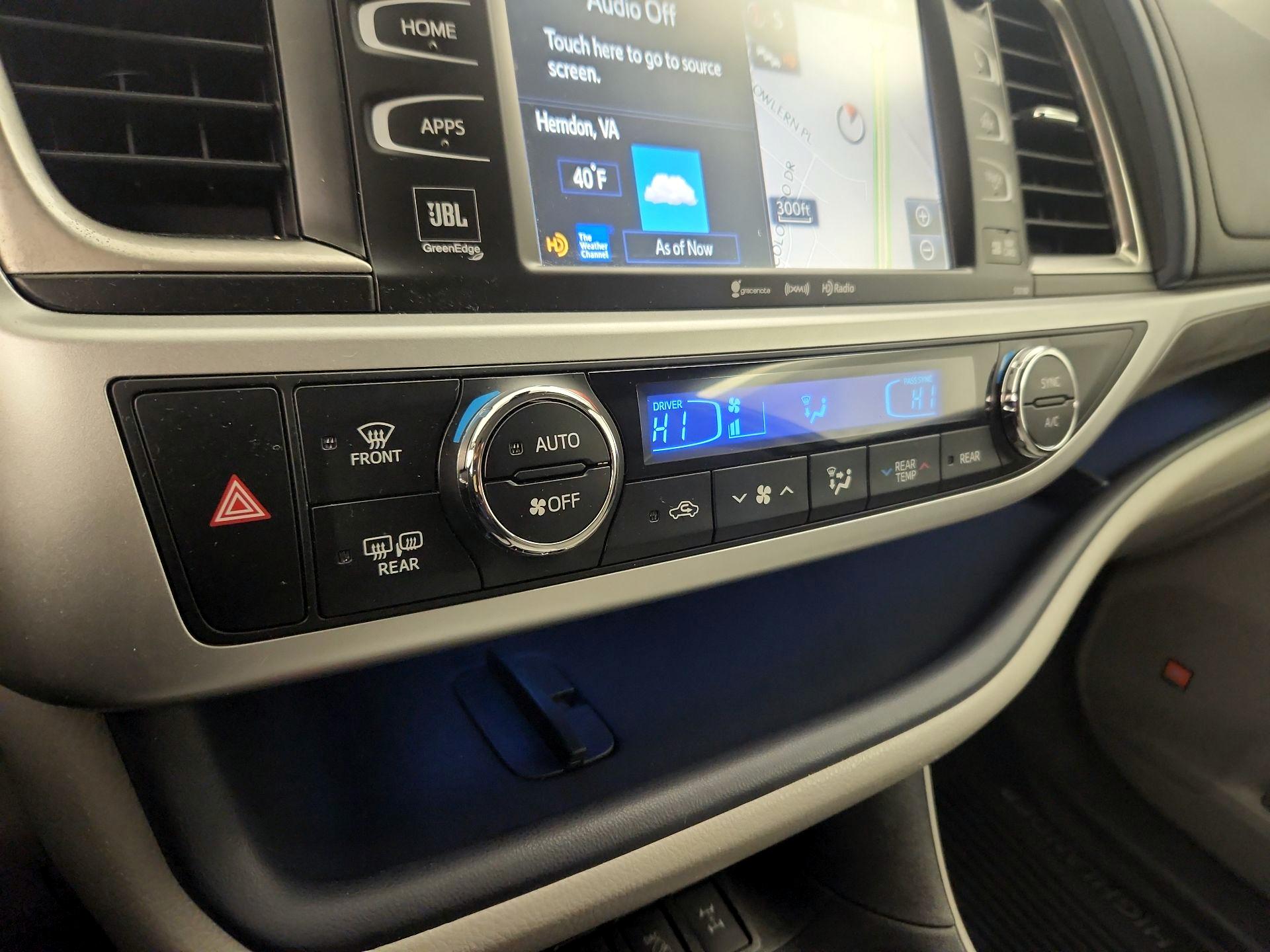 Thumbnail: 2018 Toyota Highlander - 16