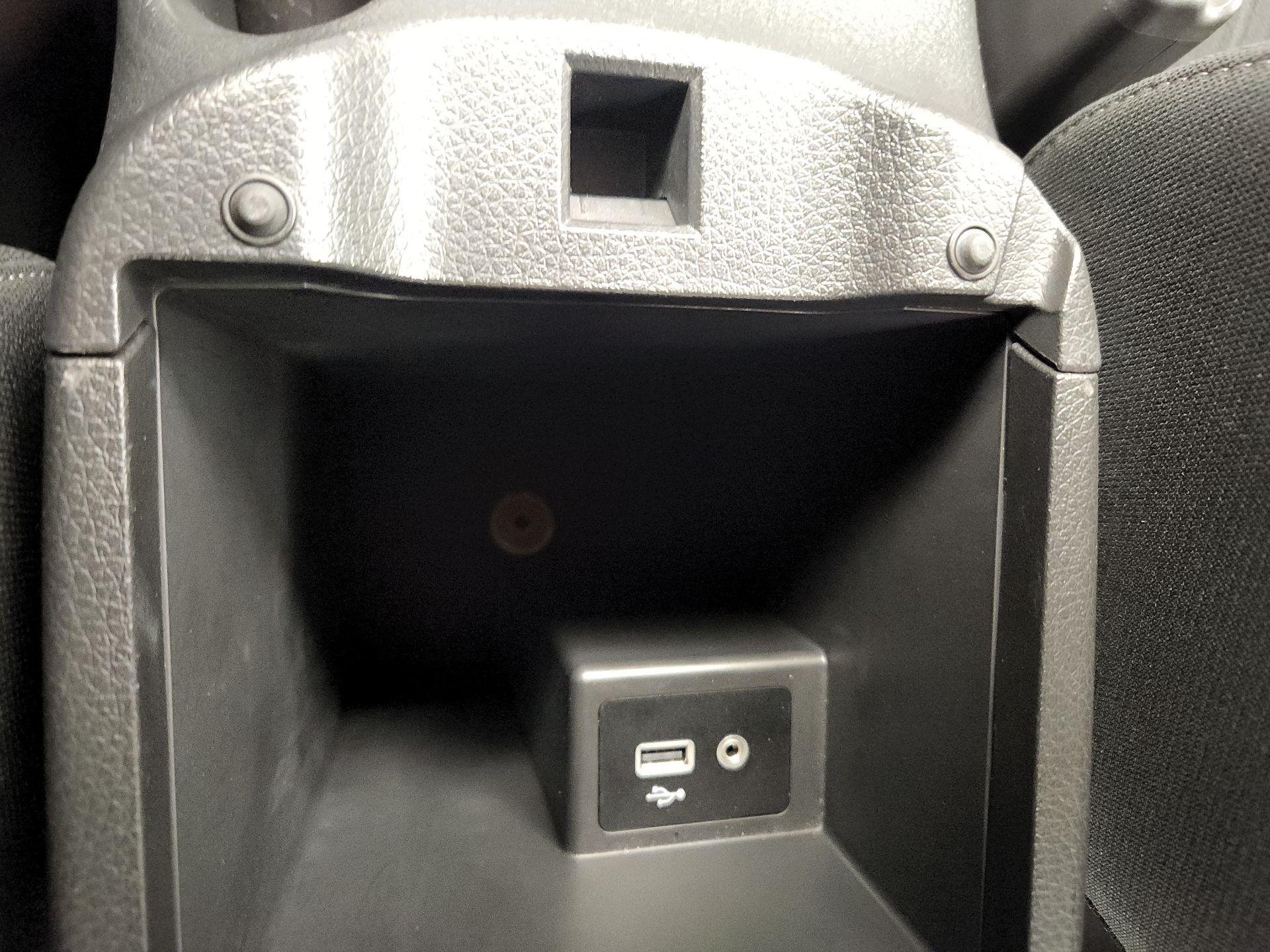 Thumbnail: 2019 Nissan Sentra - 18