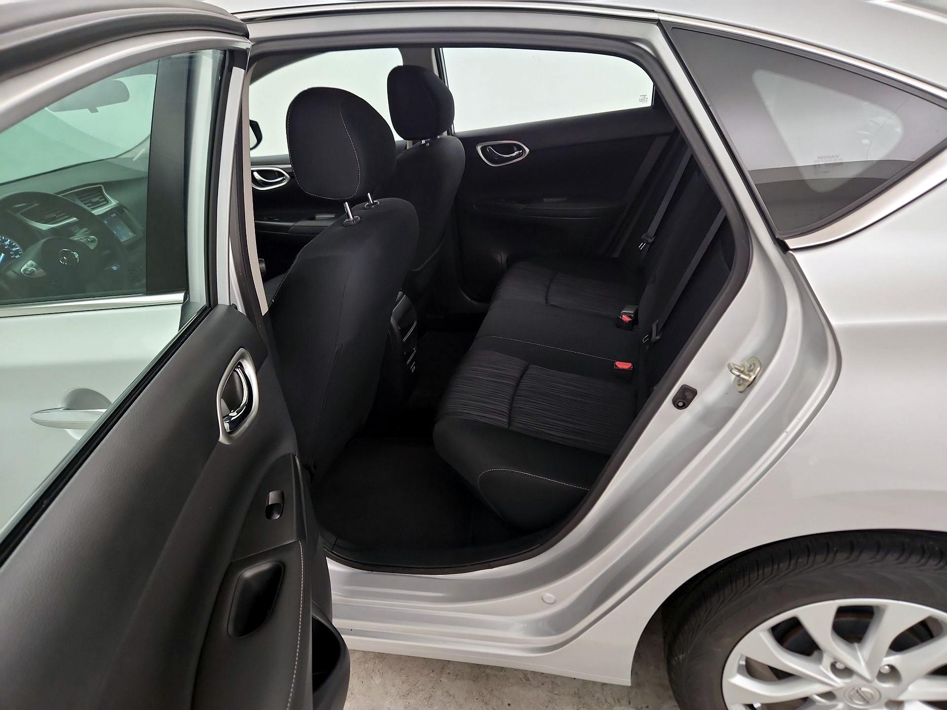 Thumbnail: 2019 Nissan Sentra - 19