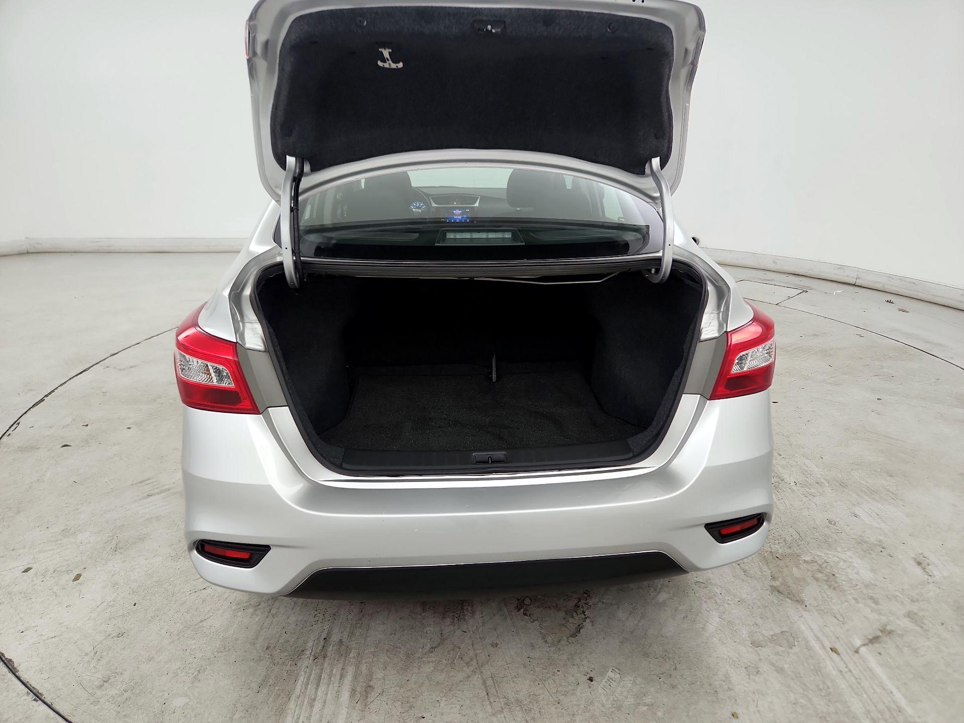 Thumbnail: 2019 Nissan Sentra - 20