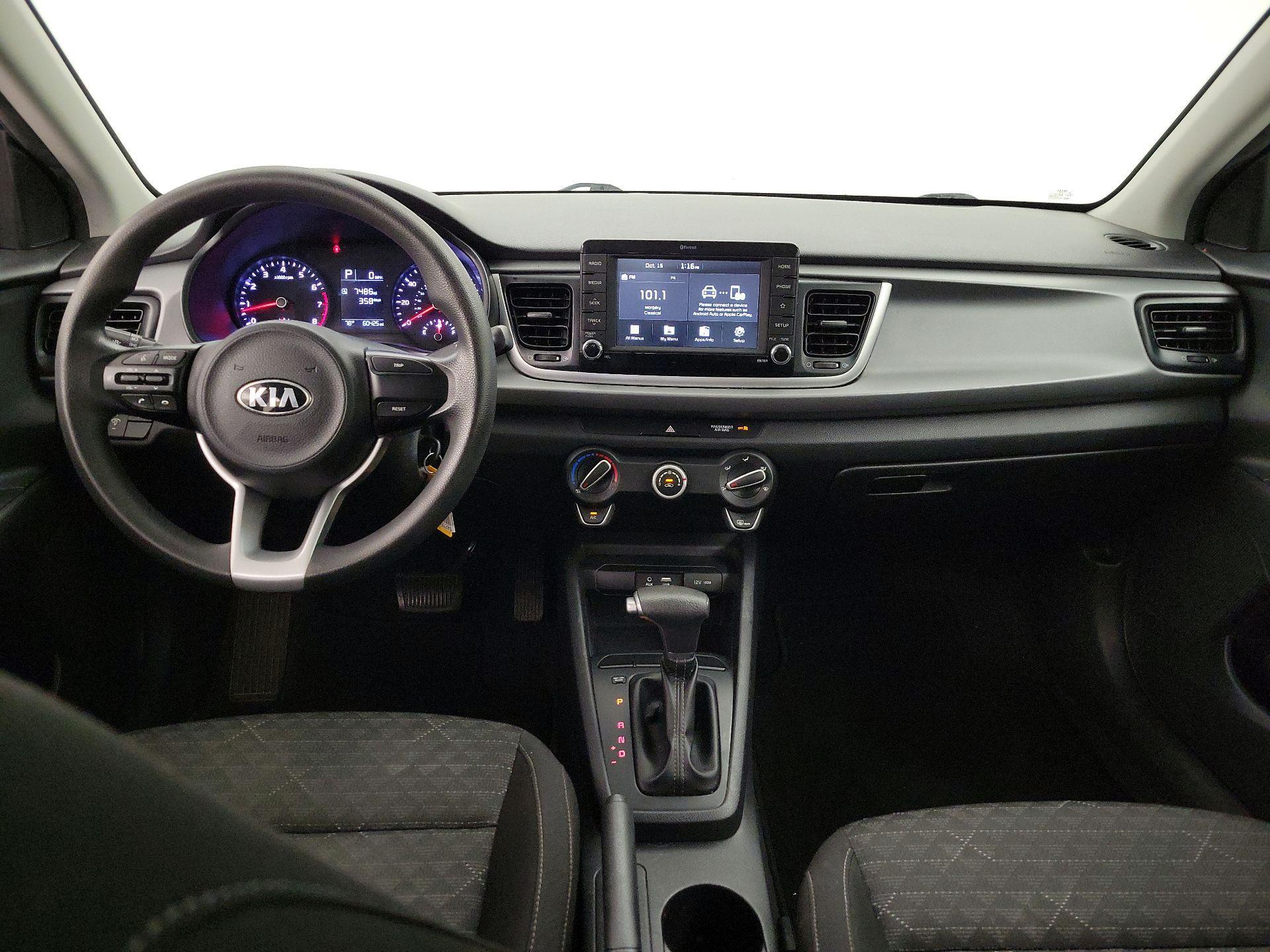 Thumbnail: 2020 Kia Rio - 9