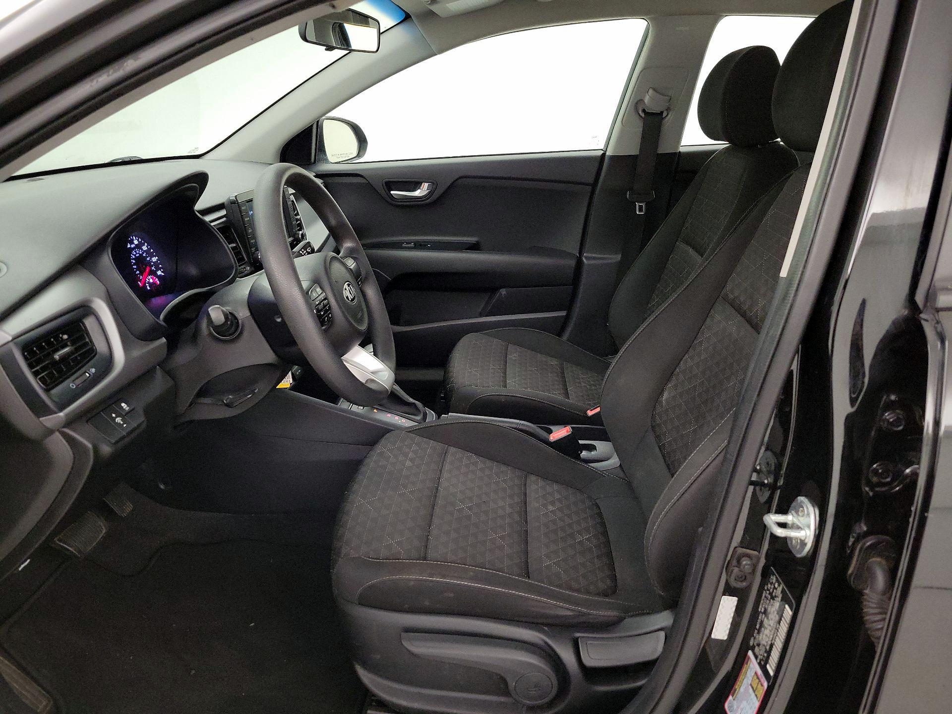 Thumbnail: 2020 Kia Rio - 11