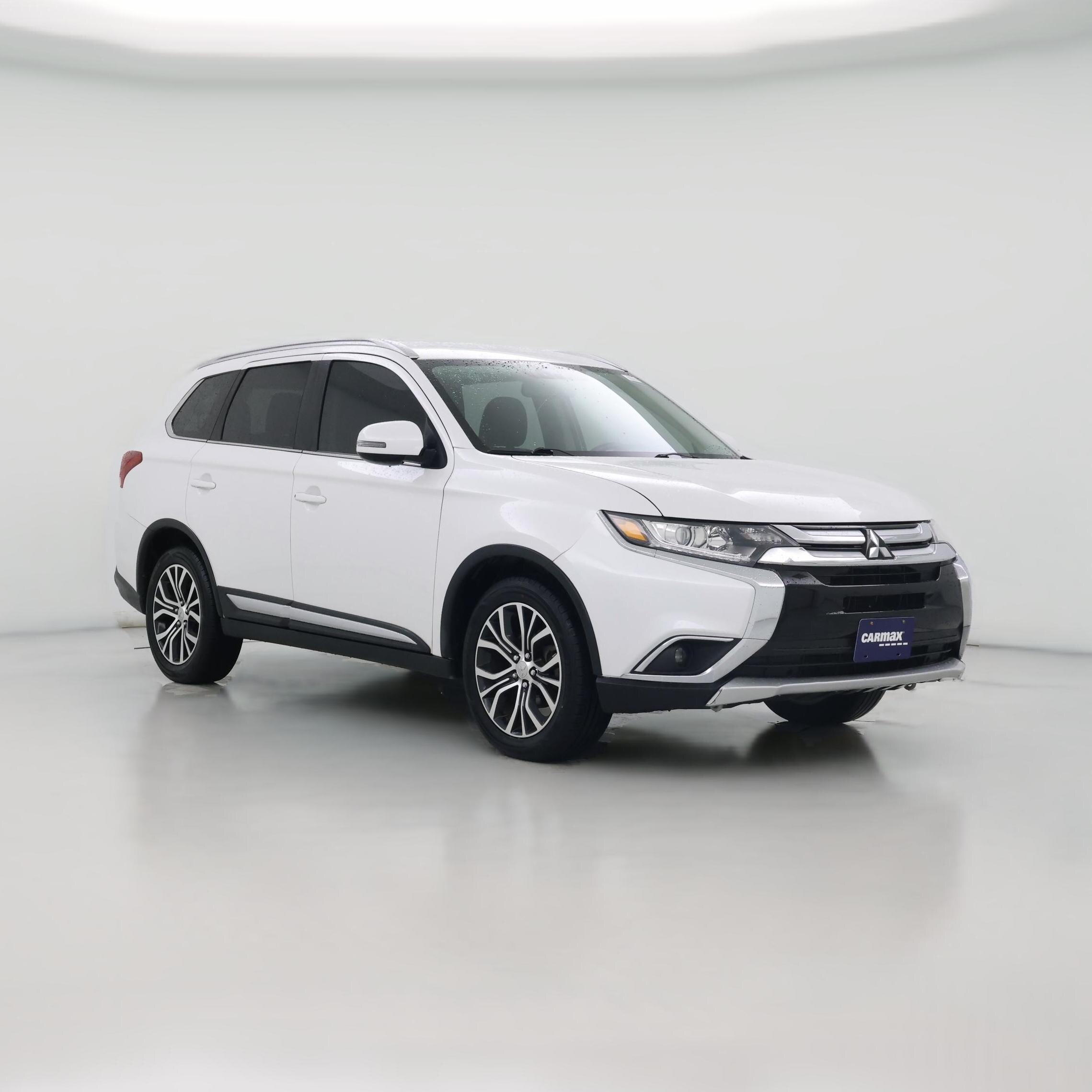 Thumbnail: 2017 Mitsubishi Outlander - 1