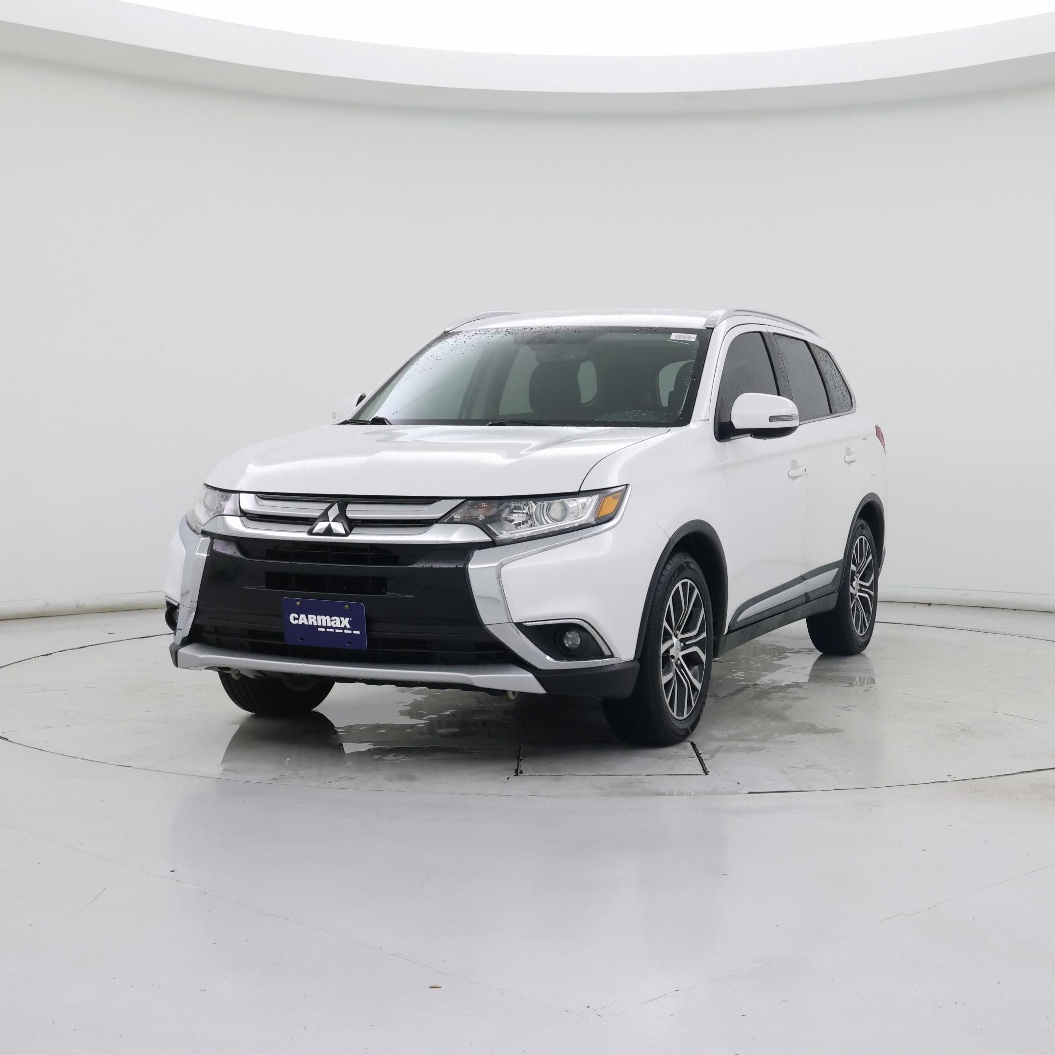 Thumbnail: 2017 Mitsubishi Outlander - 4