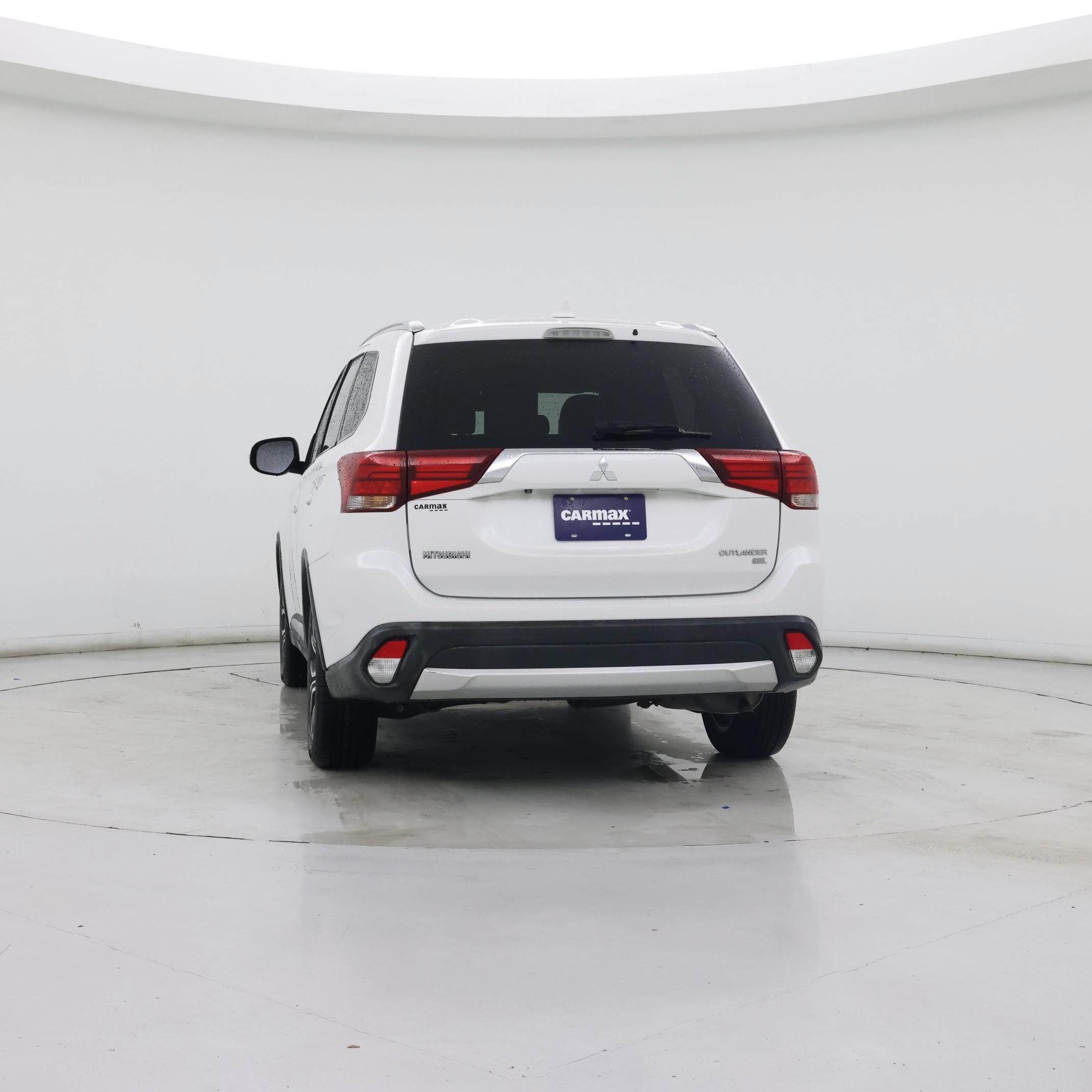 Thumbnail: 2017 Mitsubishi Outlander - 6