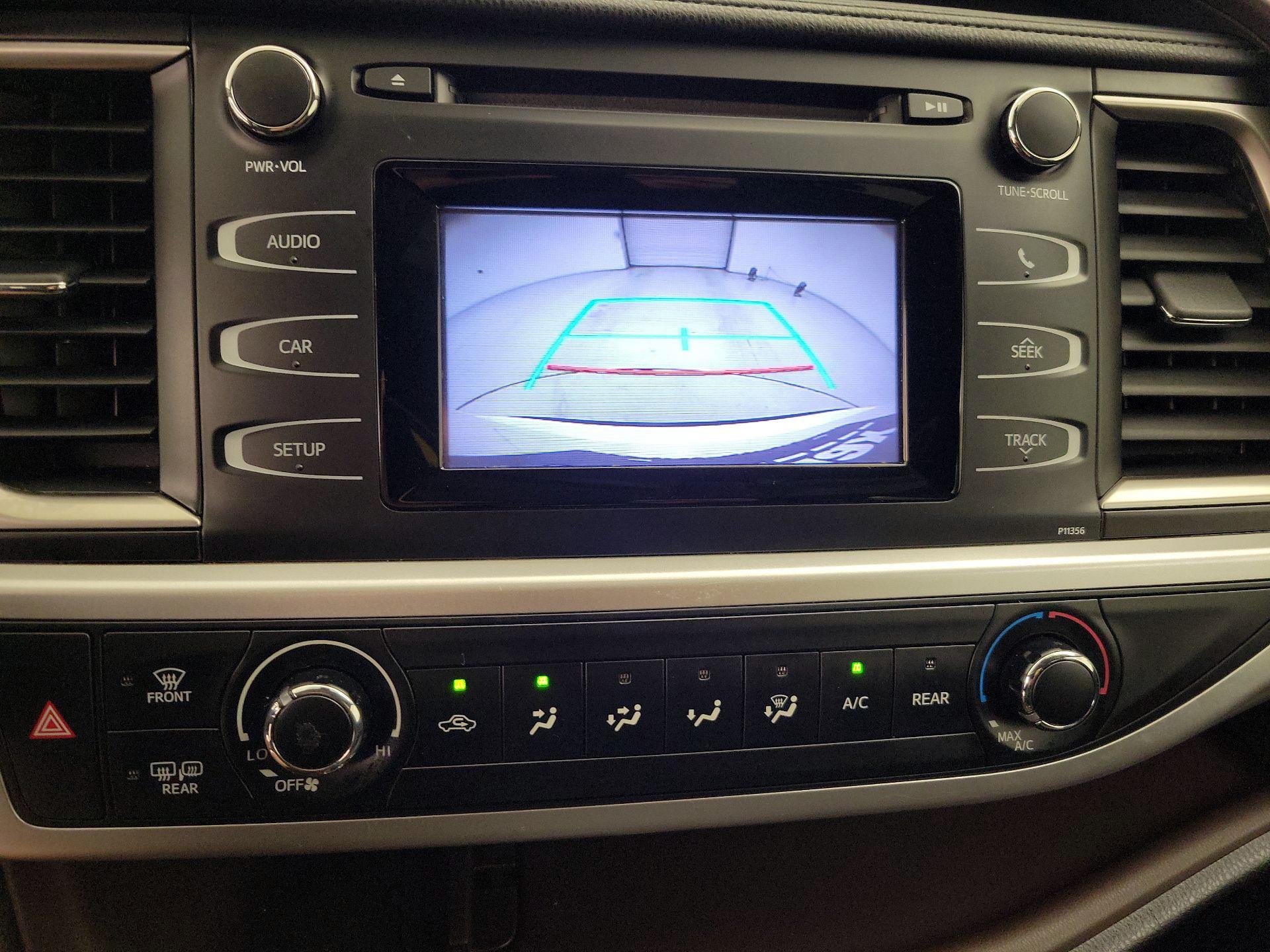 Thumbnail: 2017 Toyota Highlander - 14