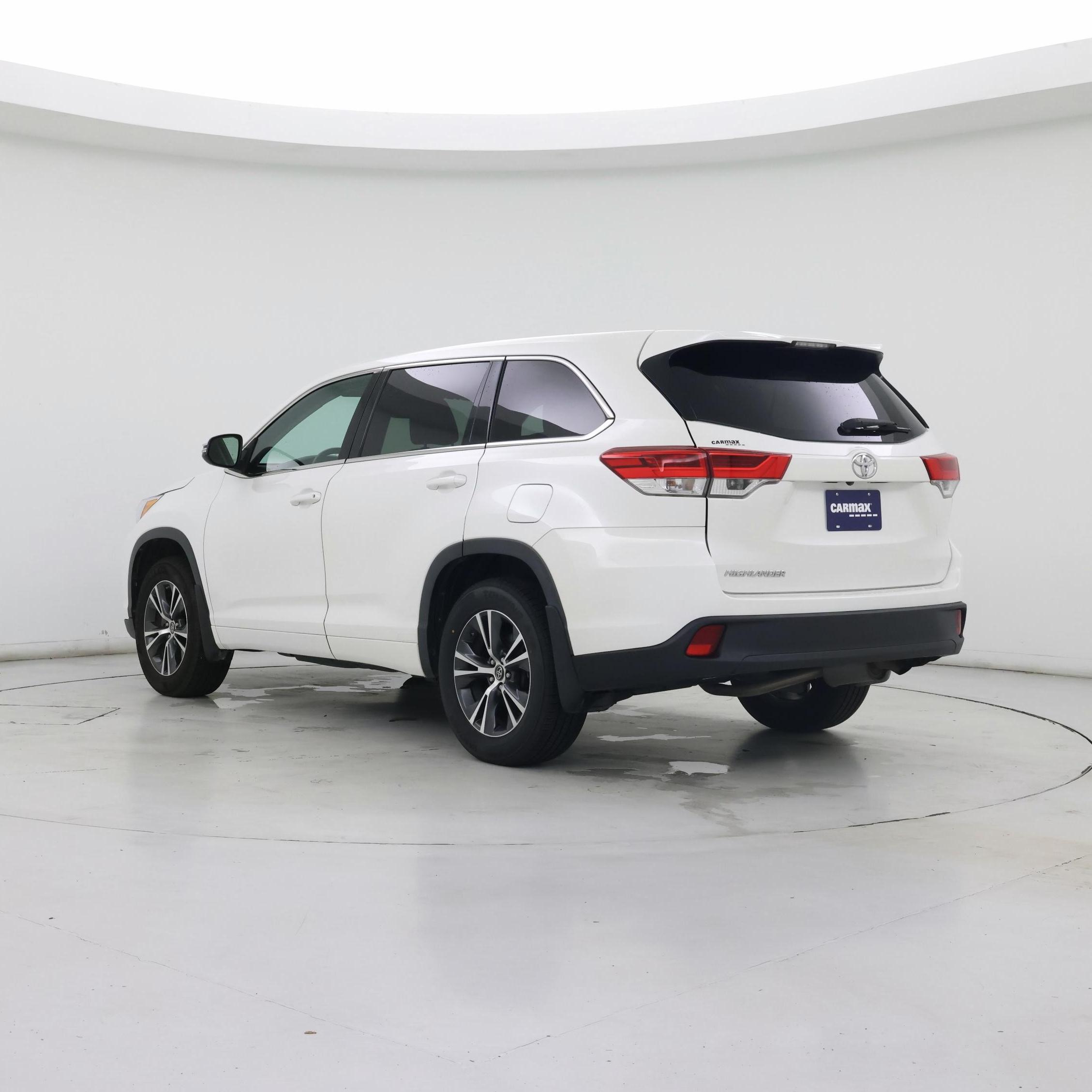 Thumbnail: 2017 Toyota Highlander - 2
