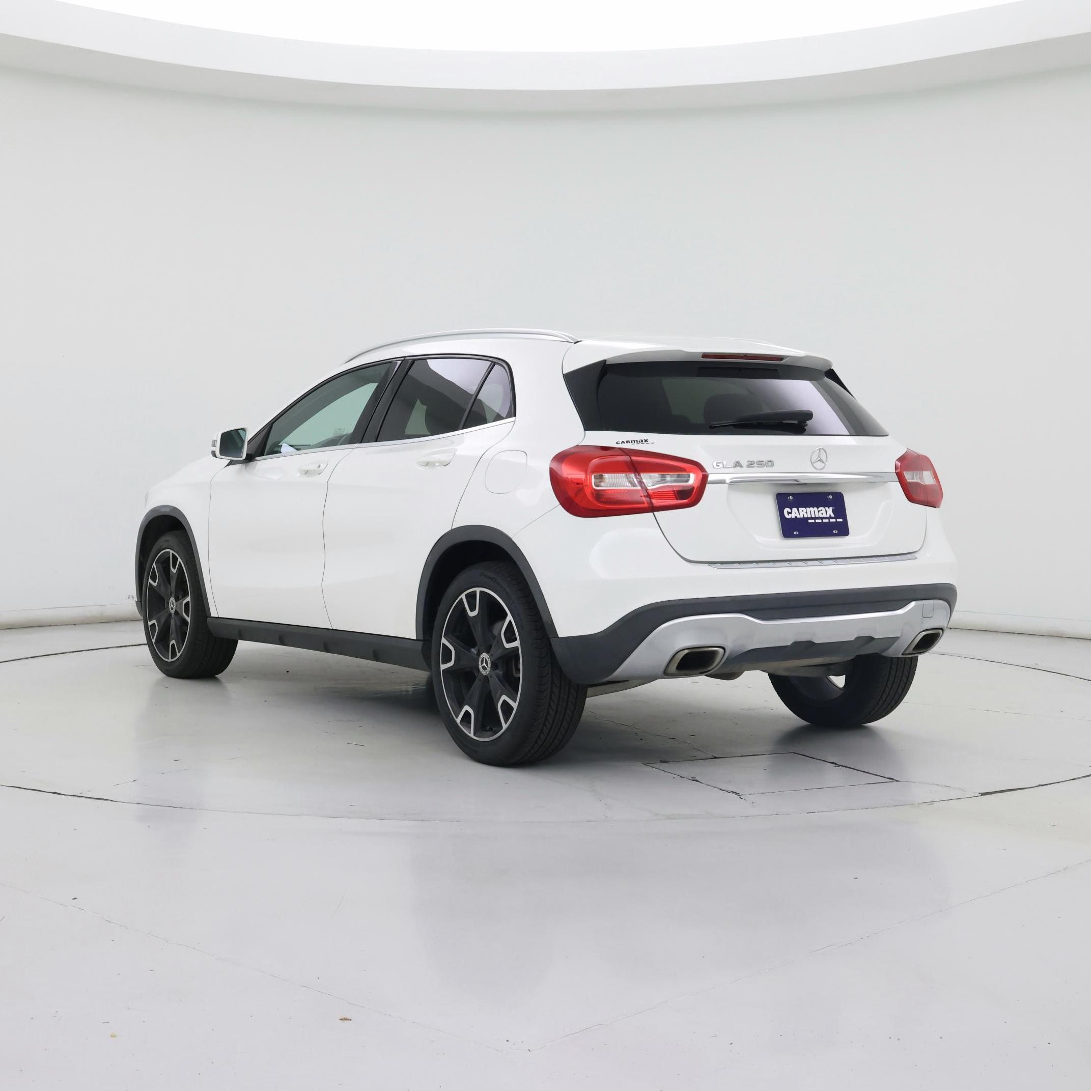 Thumbnail: 2020 Mercedes-Benz GLA - 2