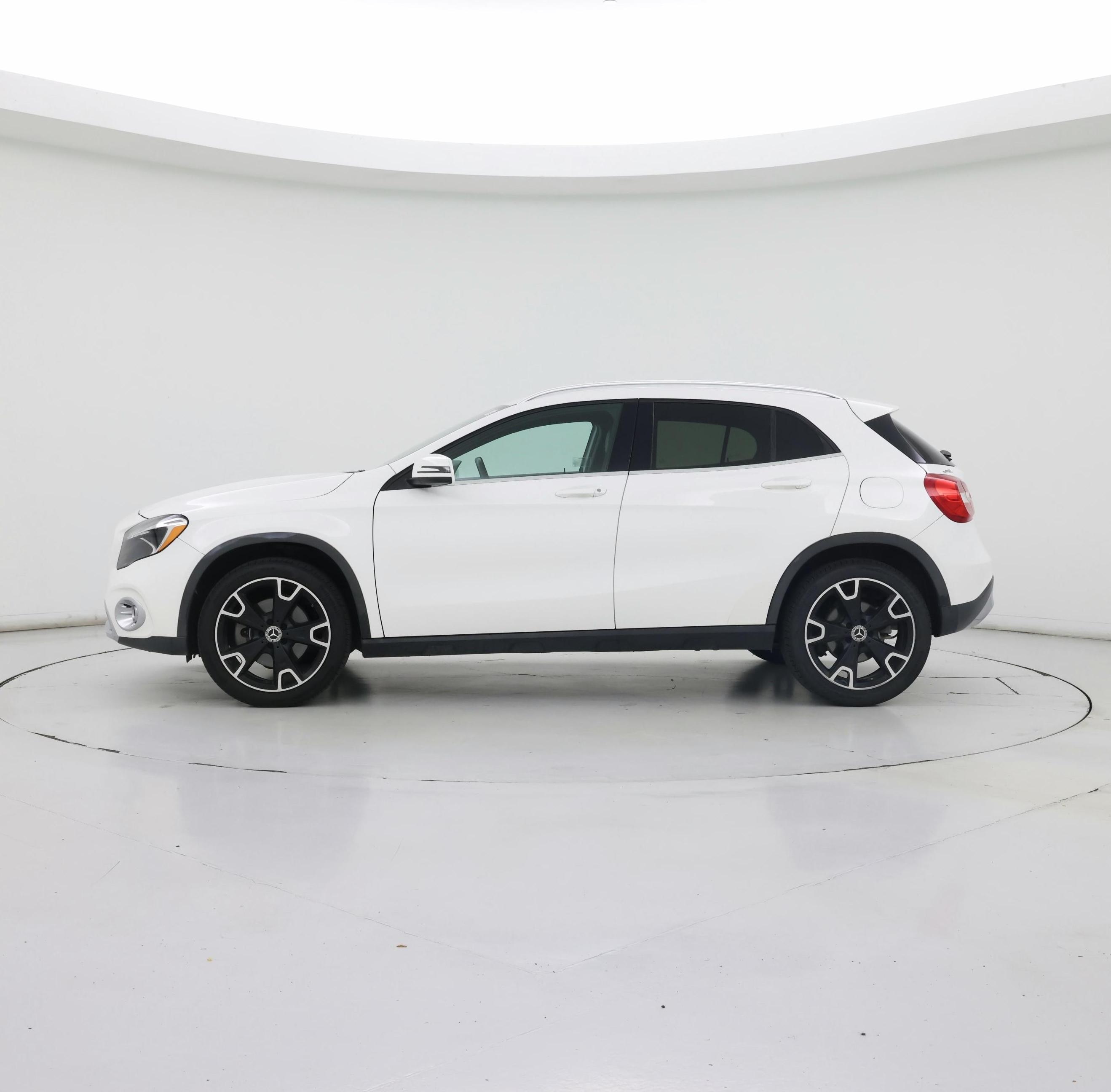 Thumbnail: 2020 Mercedes-Benz GLA - 3