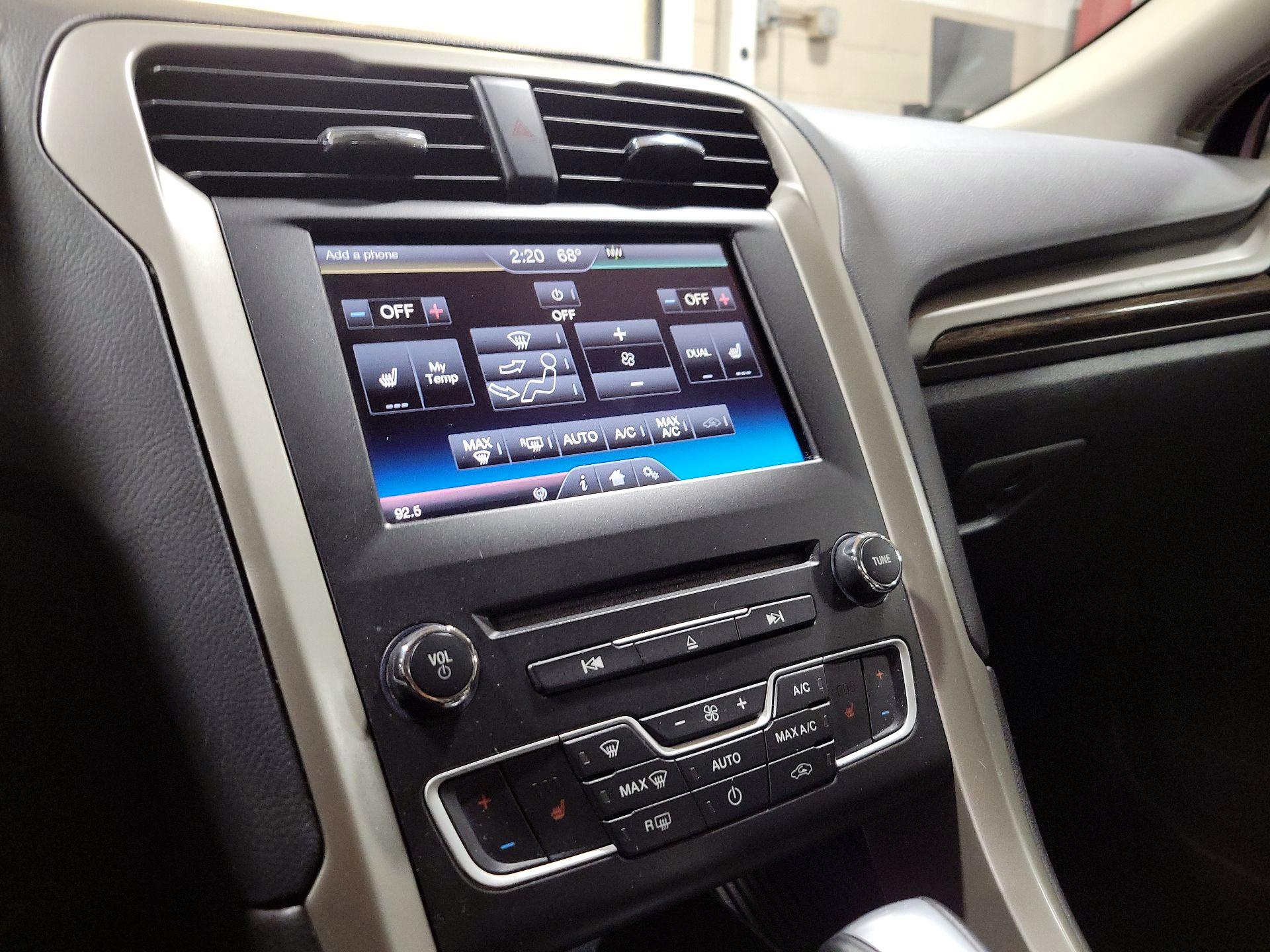 Thumbnail: 2016 Ford Fusion - 16