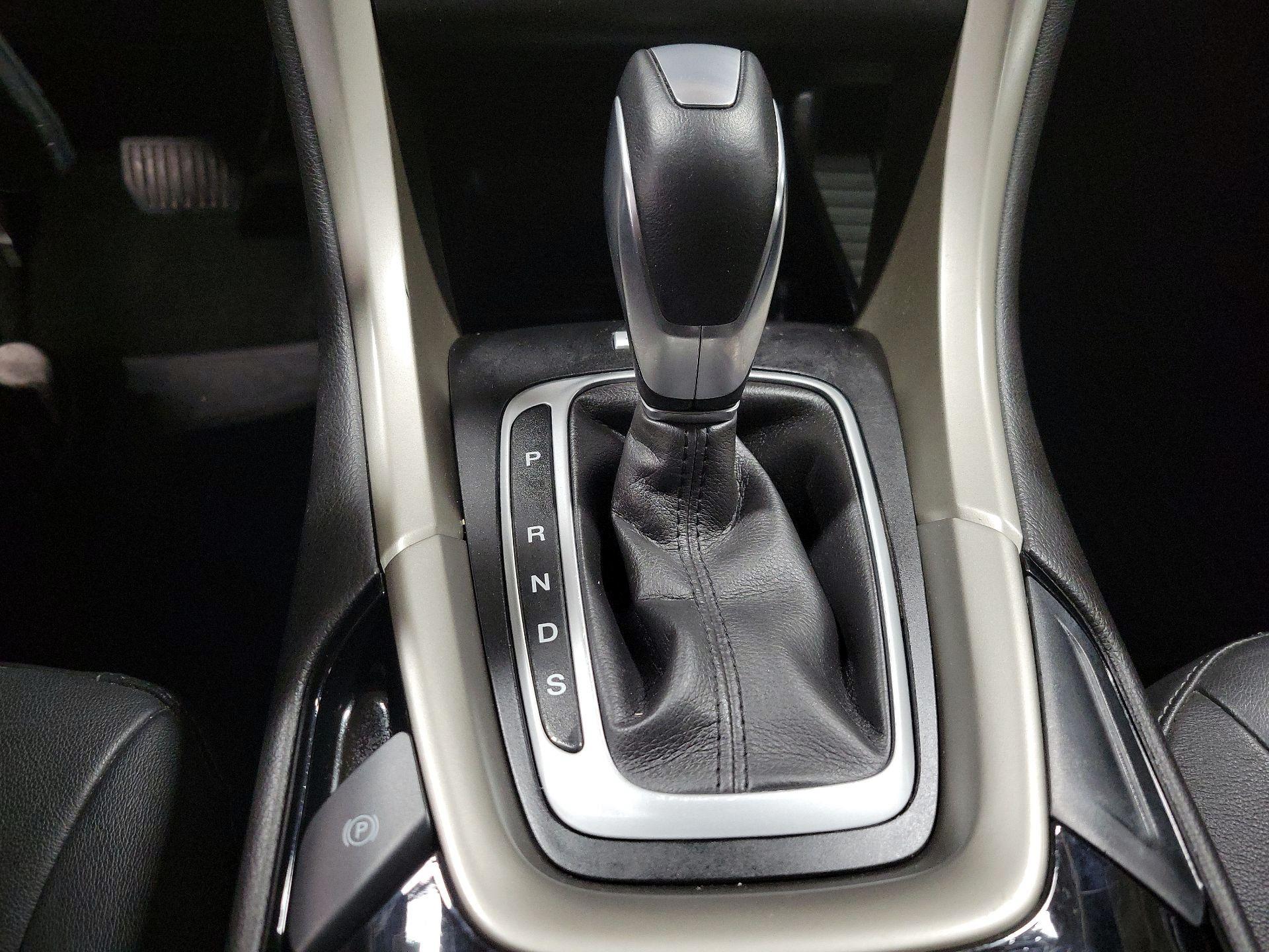 Thumbnail: 2016 Ford Fusion - 17