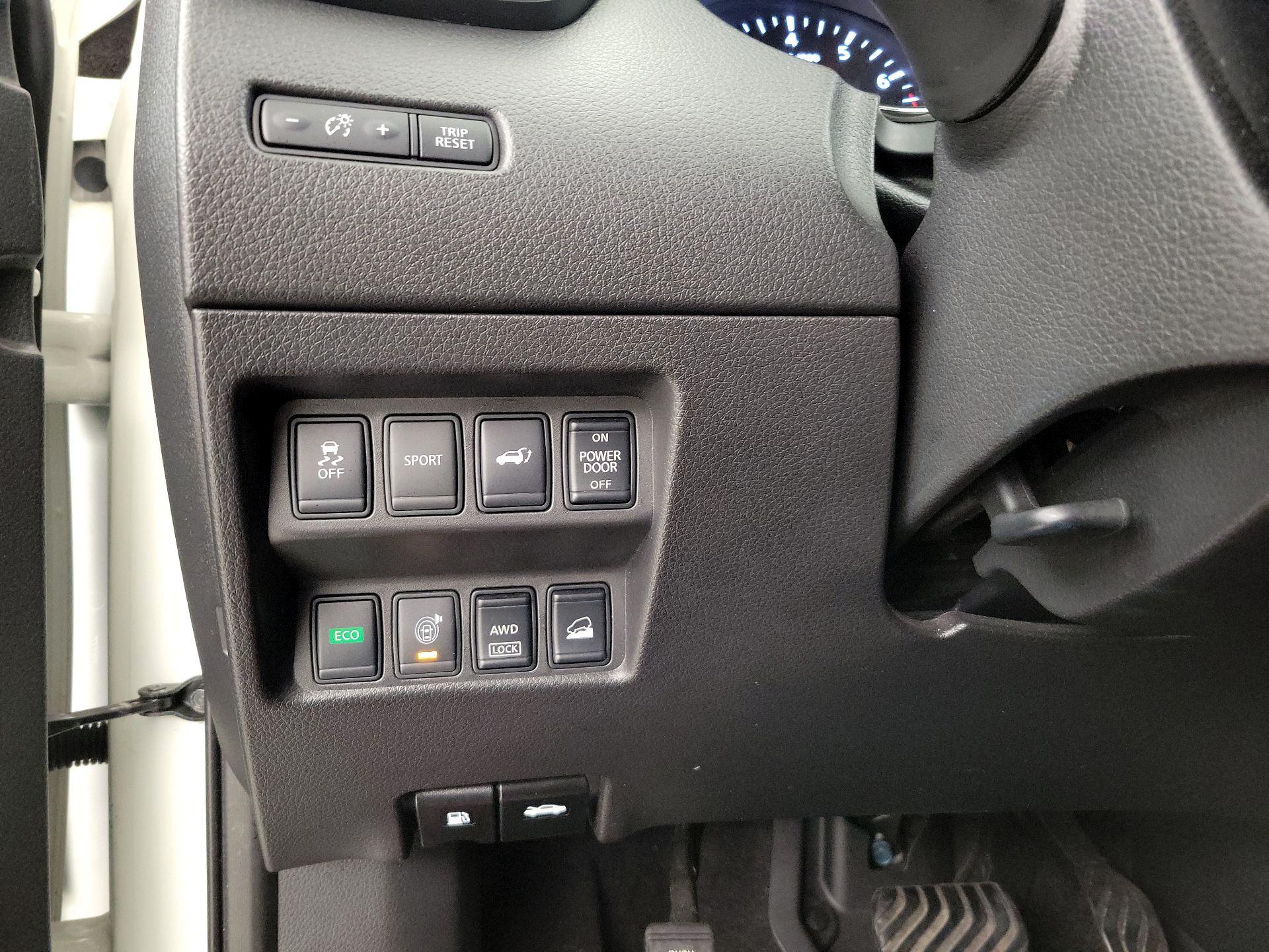 Thumbnail: 2016 Nissan Rogue - 13