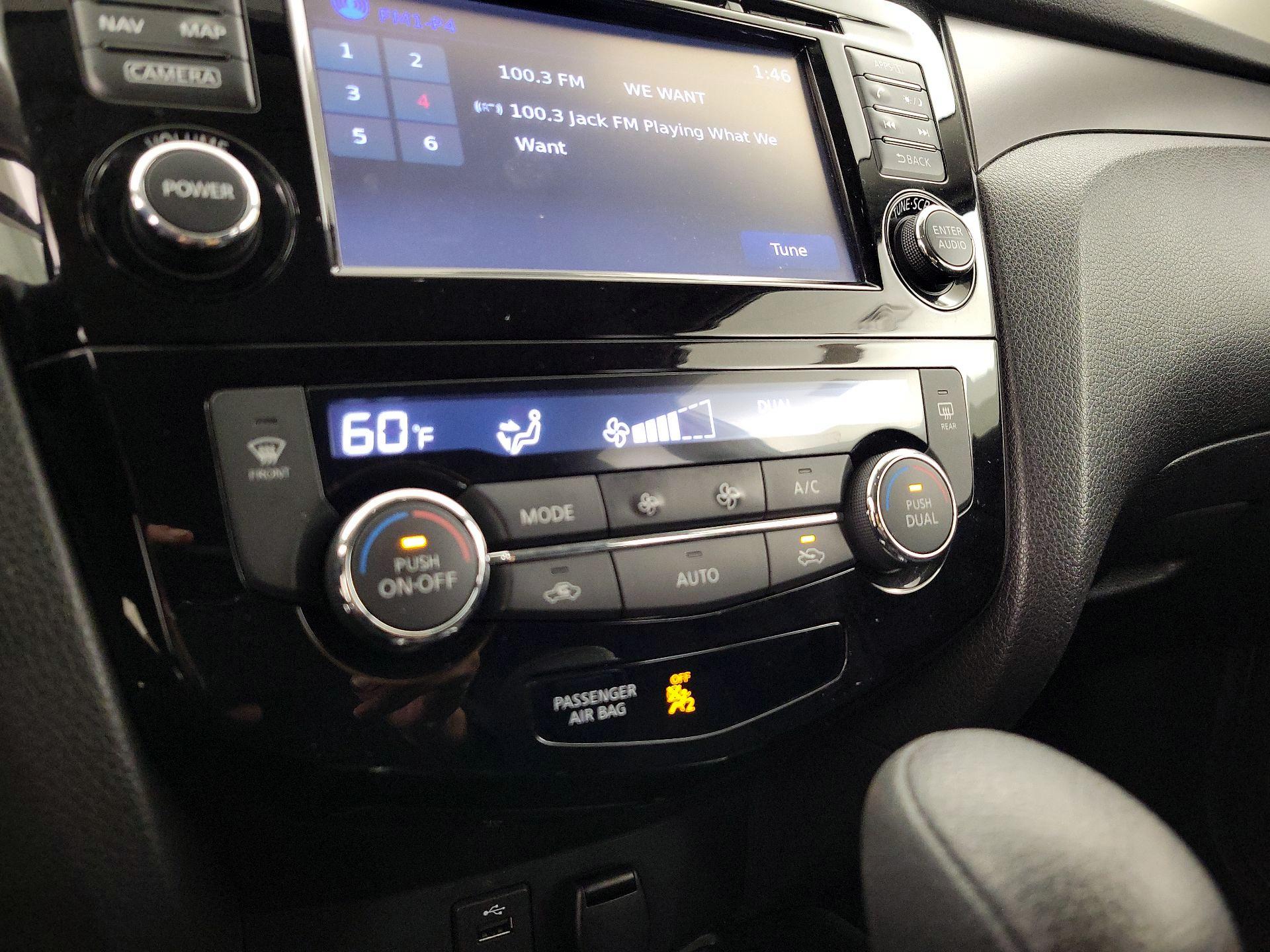 Thumbnail: 2016 Nissan Rogue - 16