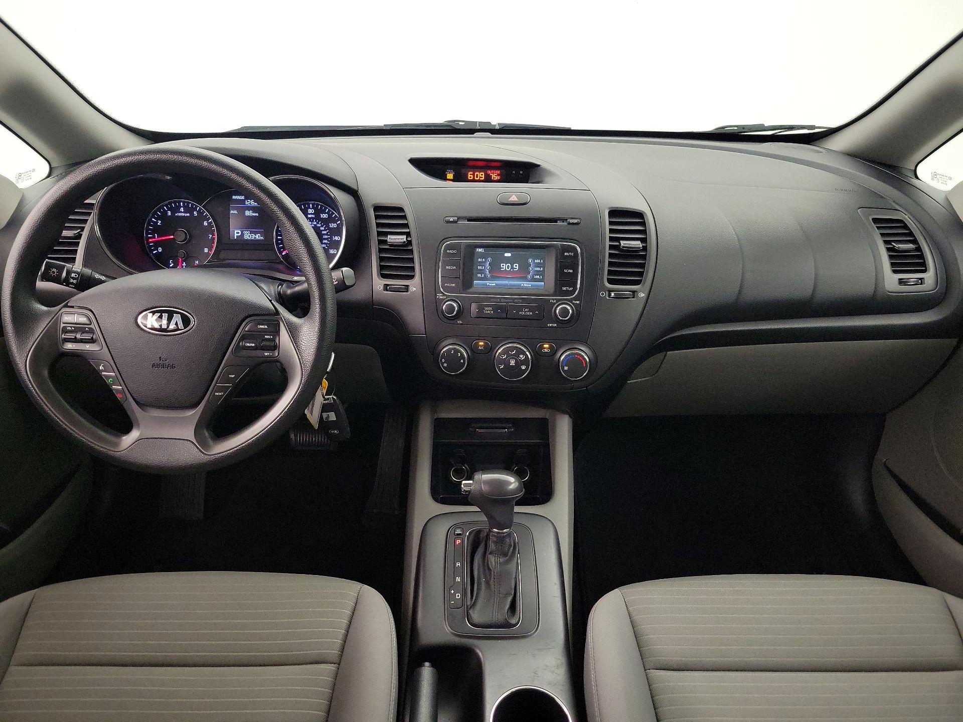 Thumbnail: 2016 Kia Forte - 9