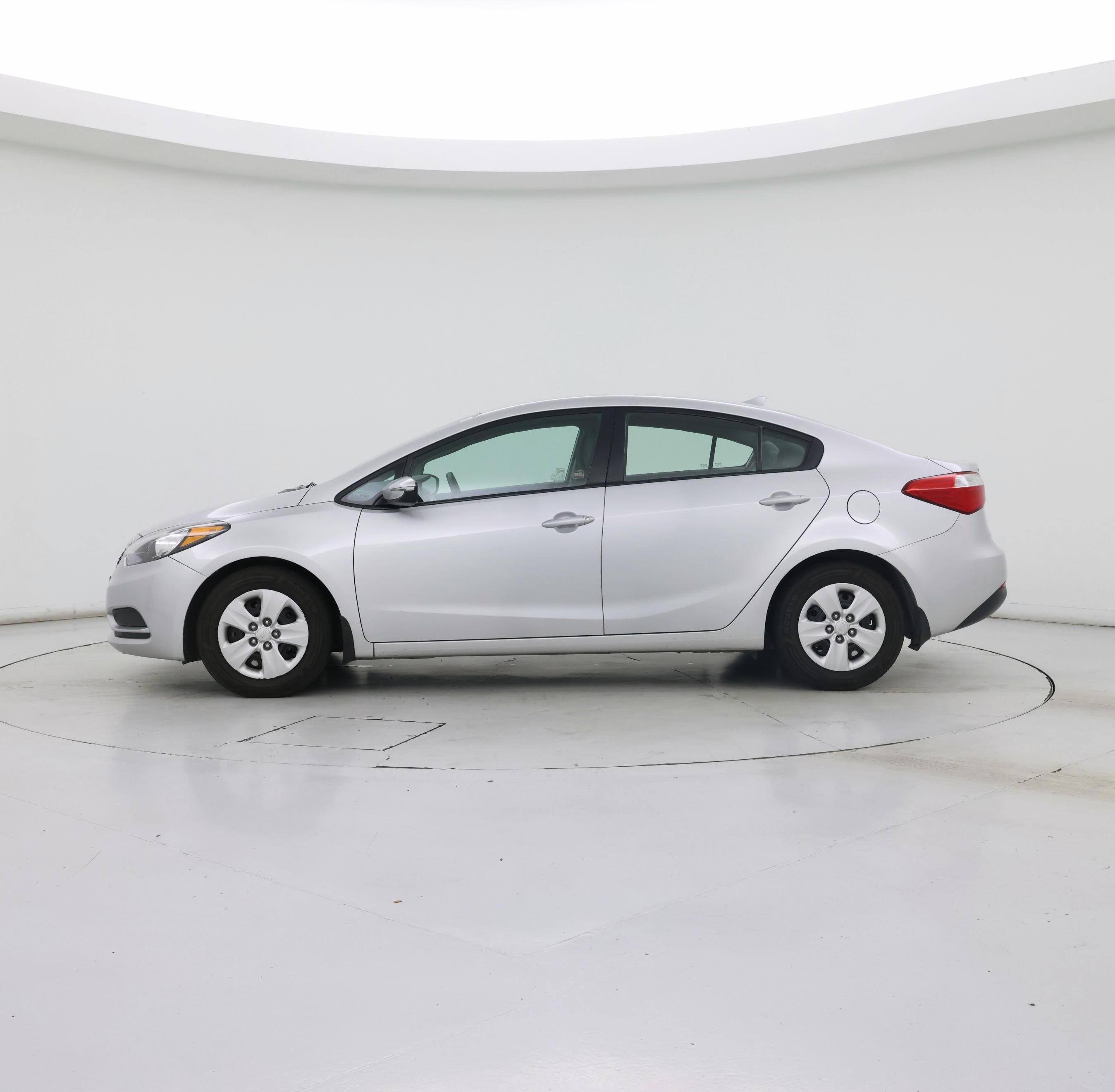 Thumbnail: 2016 Kia Forte - 3