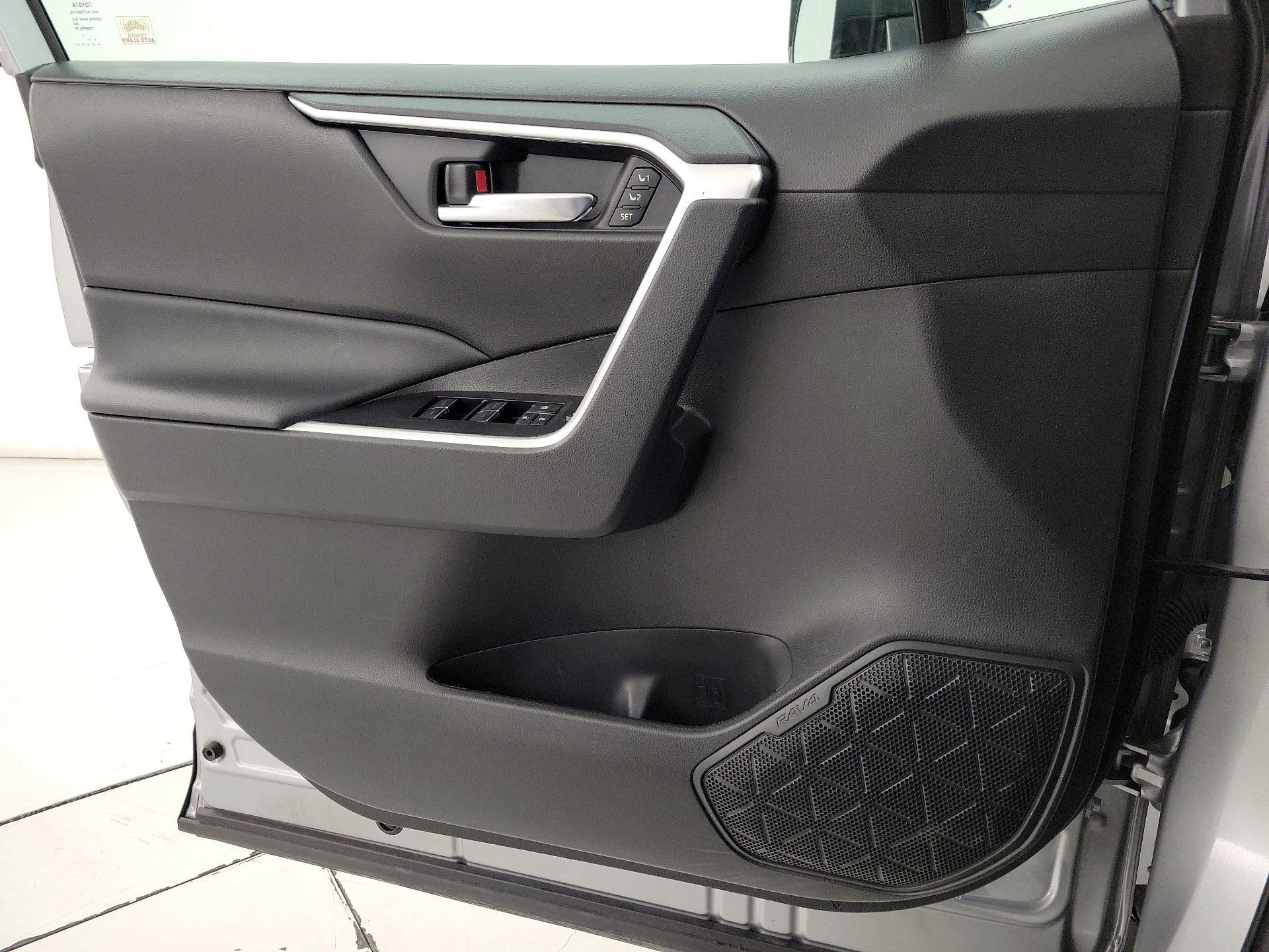 Thumbnail: 2024 Toyota RAV4 - 12