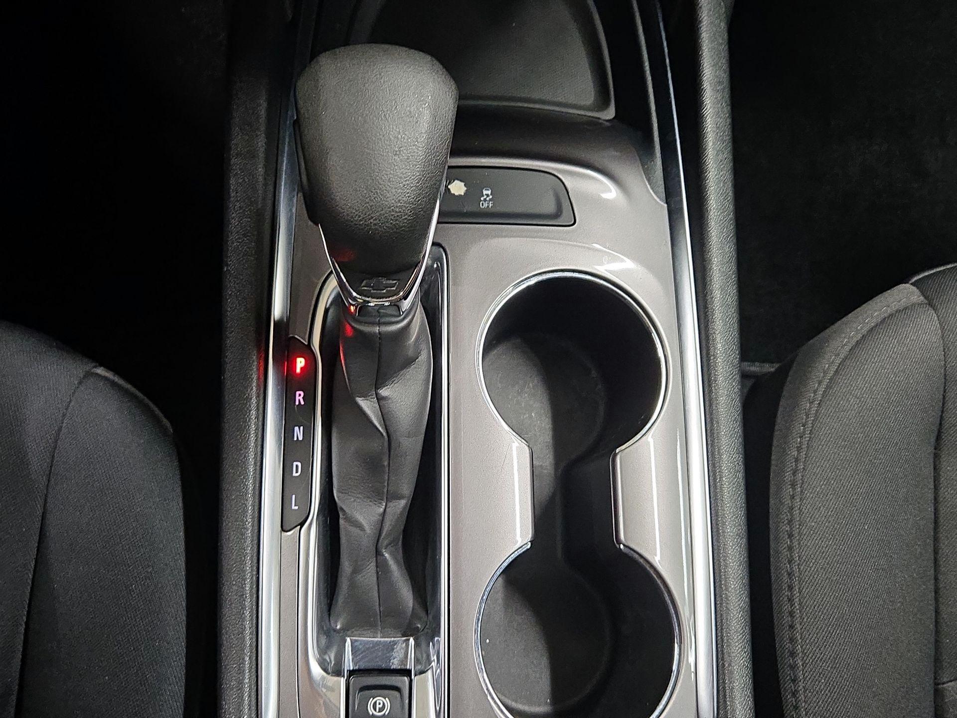 Thumbnail: 2022 Chevrolet Malibu - 17