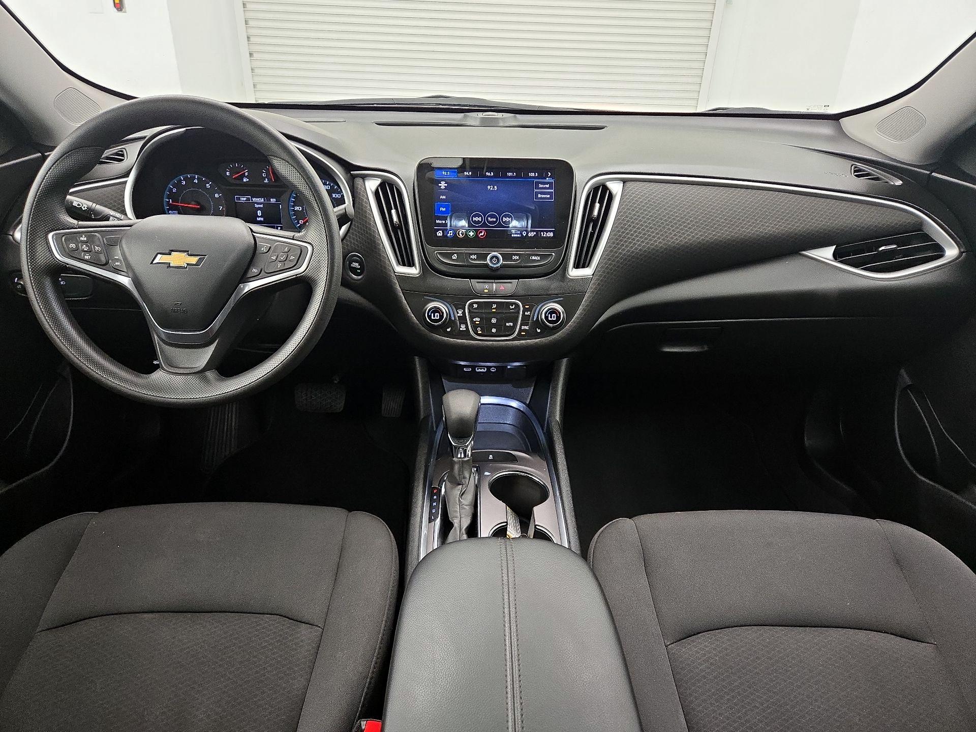 Thumbnail: 2023 Chevrolet Malibu - 9