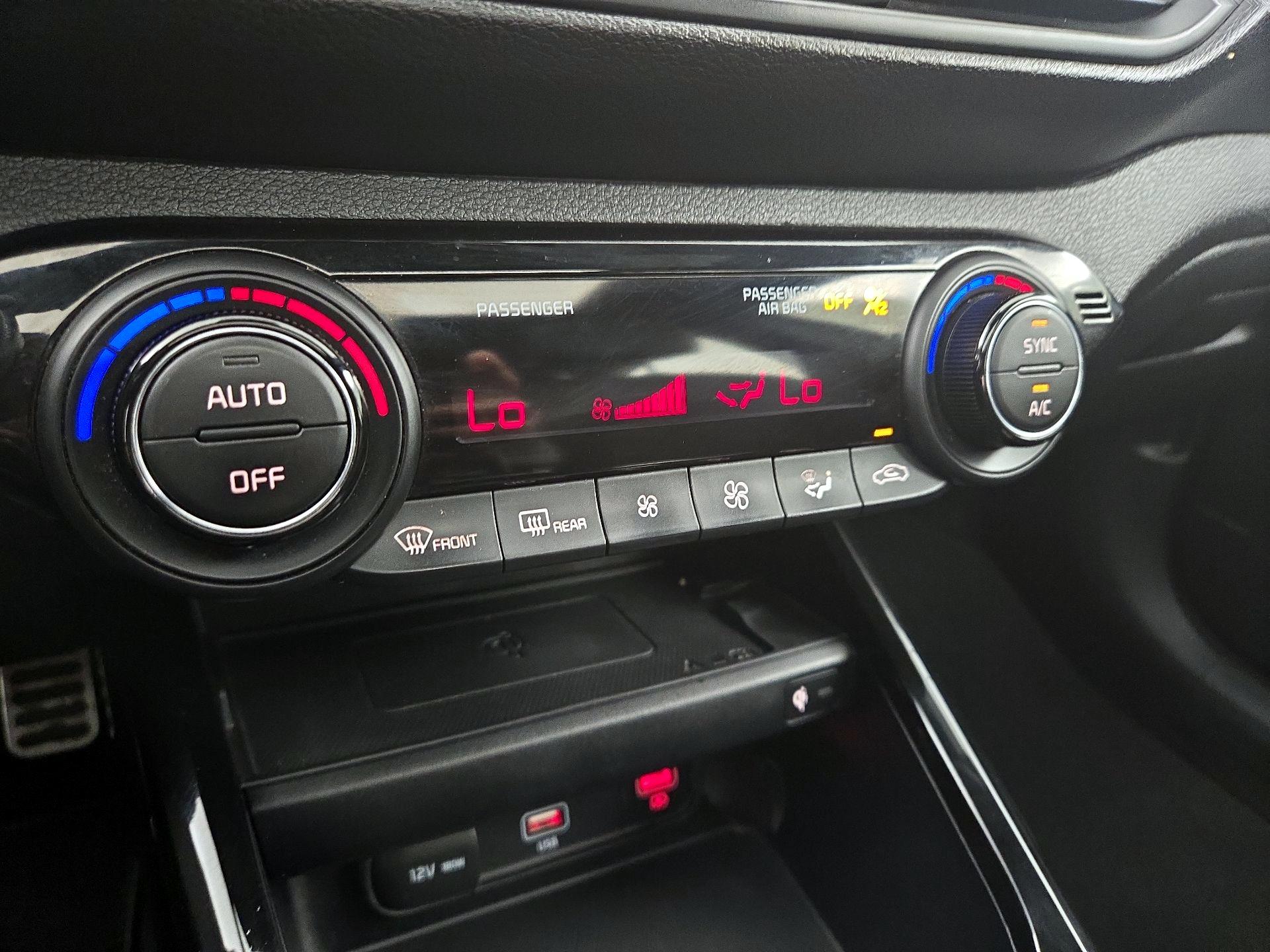 Thumbnail: 2022 Kia Forte - 17