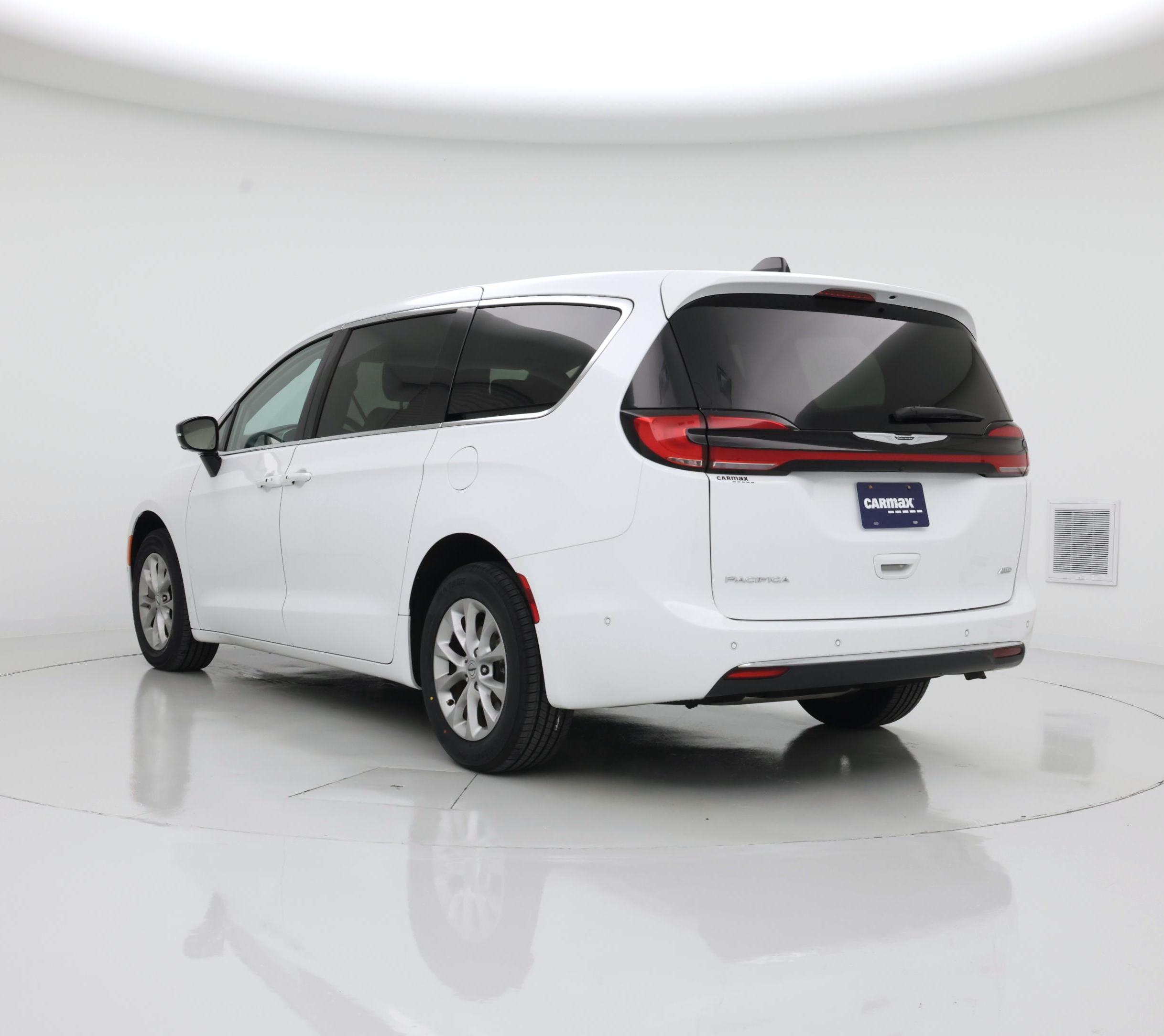 Thumbnail: 2024 Chrysler Pacifica - 2