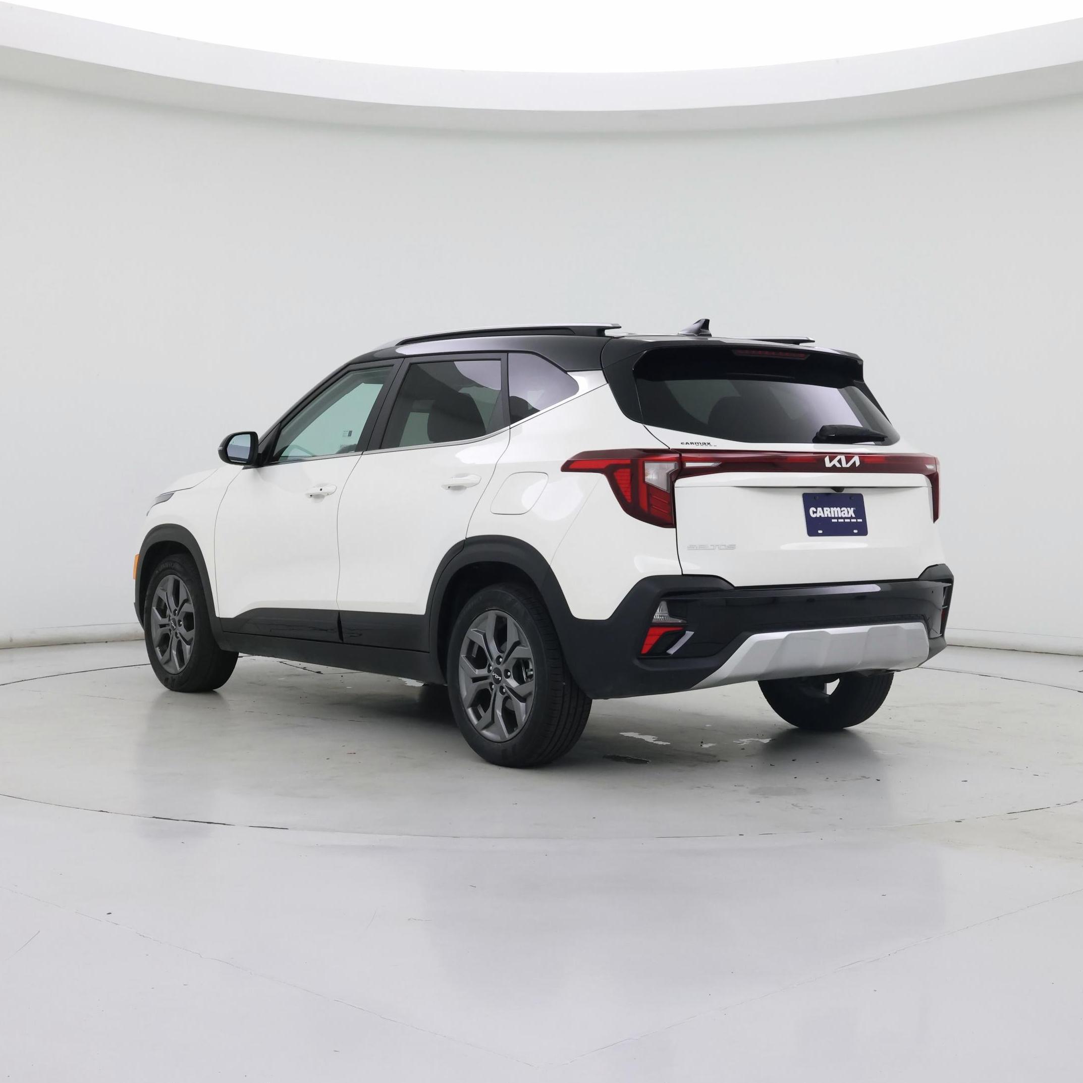 Thumbnail: 2024 Kia Seltos - 2