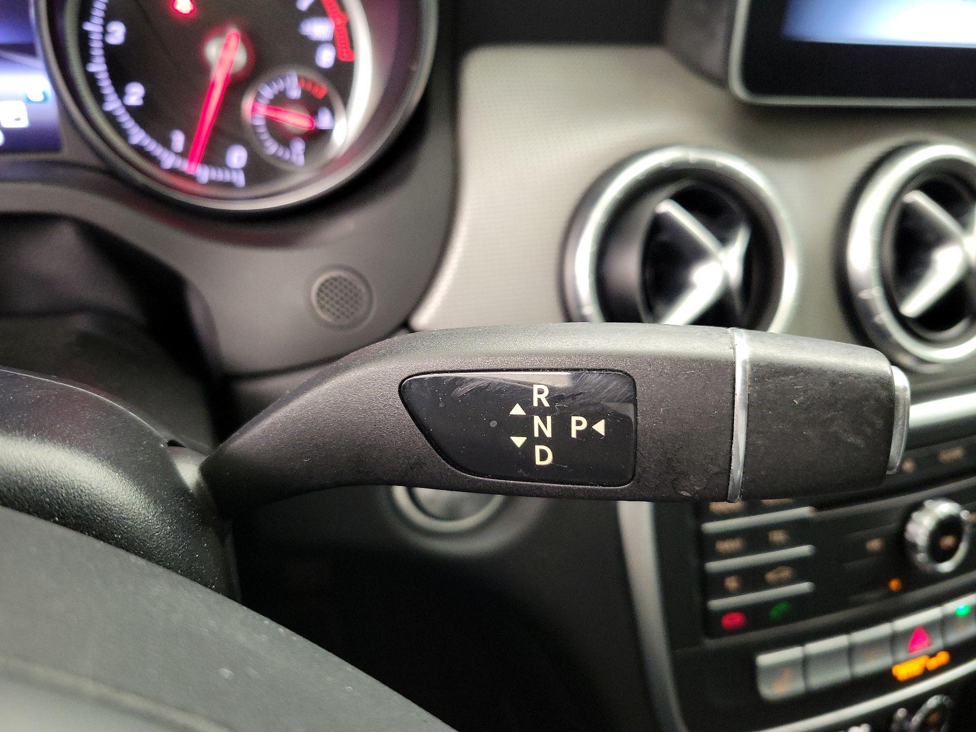 Thumbnail: 2017 Mercedes-Benz CLA - 17