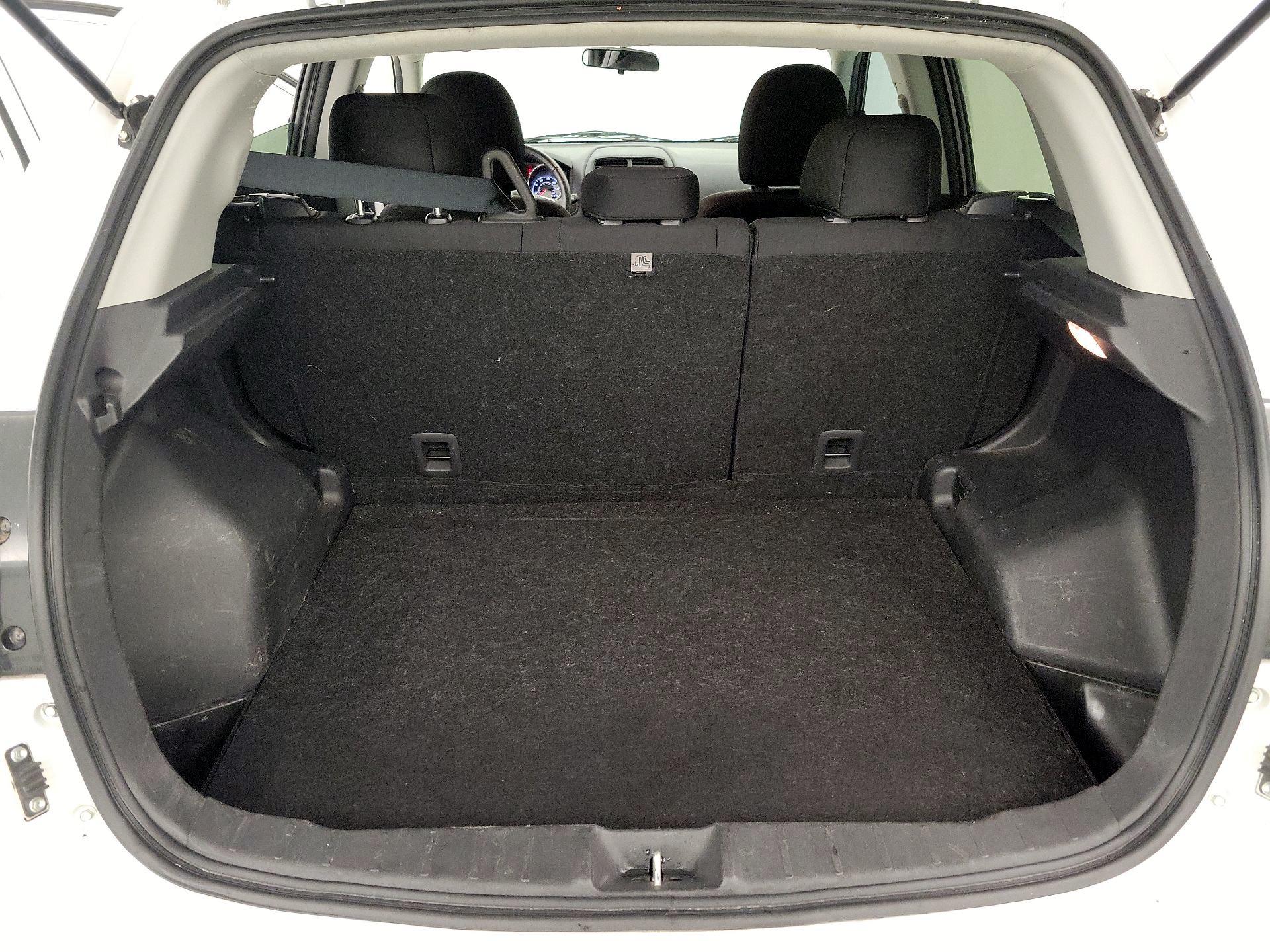 Thumbnail: 2015 Mitsubishi Outlander Sport - 18